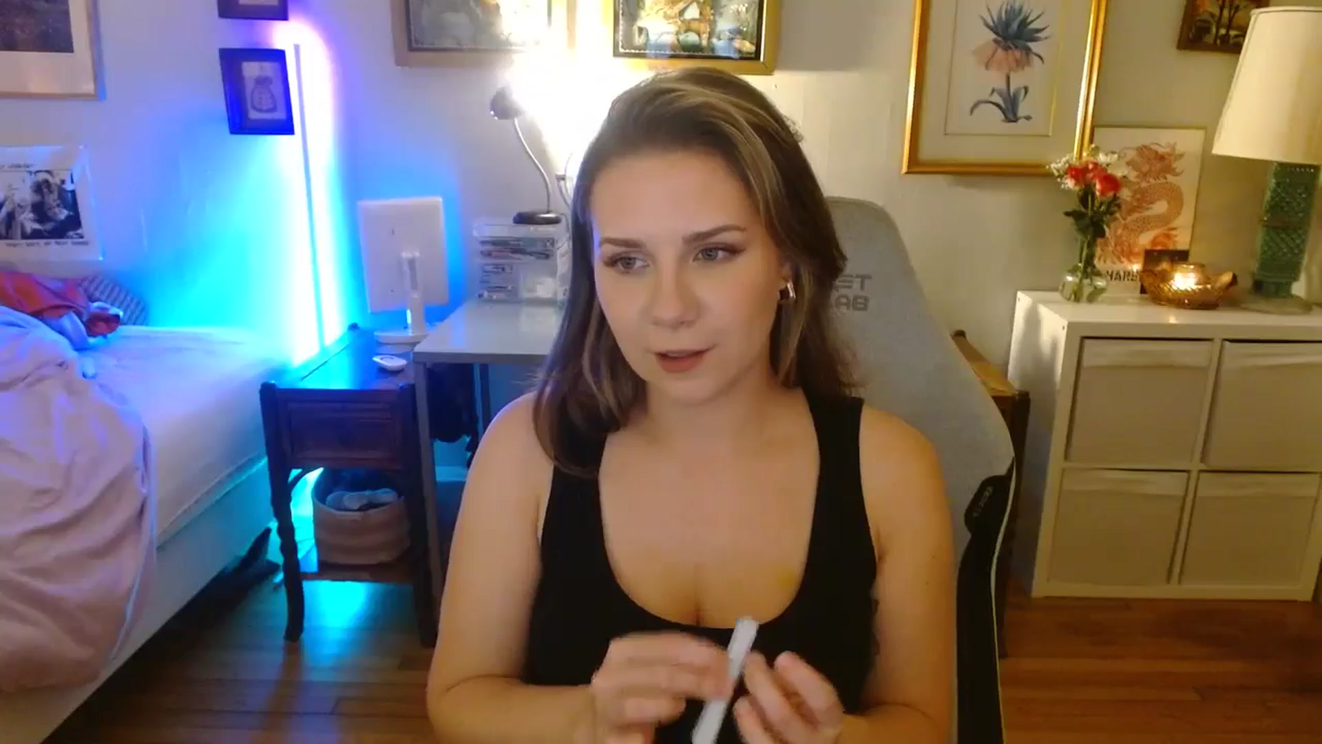 Gallery image thumbnail from Sweetestlilly's myfreecams stream on, 08/14/2024, 03:19 image 6 of 20