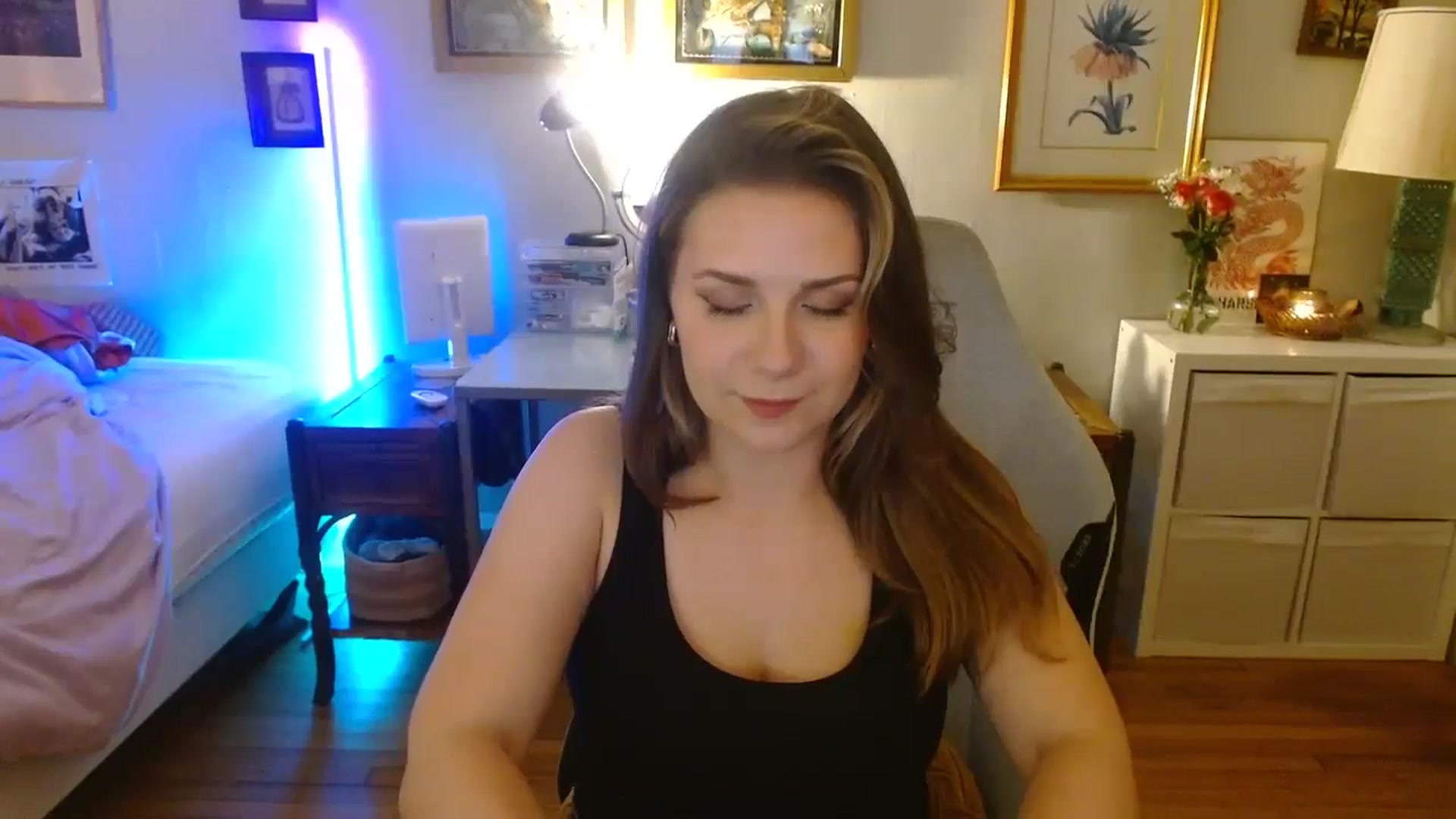 Gallery image thumbnail from Sweetestlilly's myfreecams stream on, 08/14/2024, 03:19 image 7 of 20