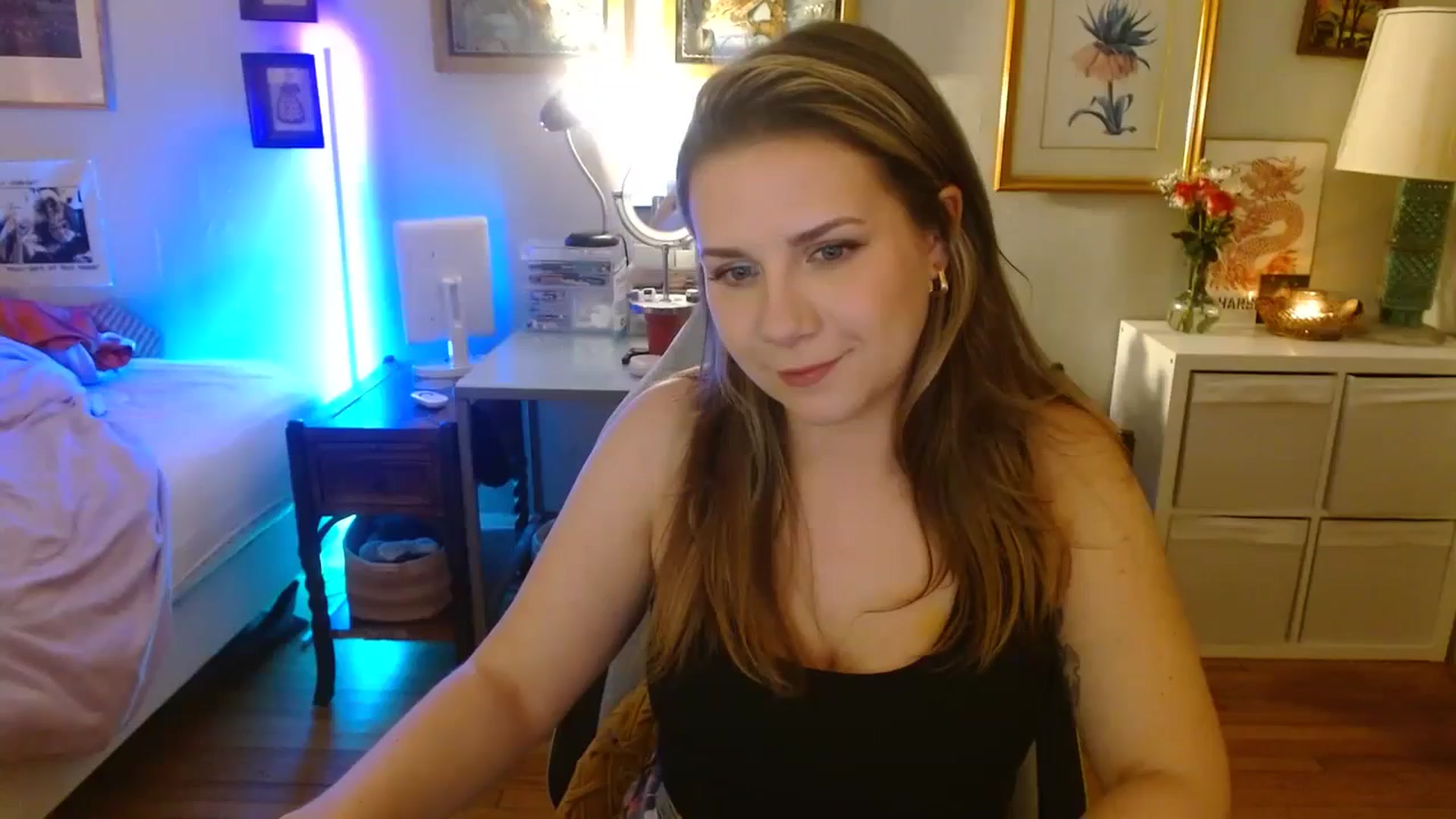 Gallery image thumbnail from Sweetestlilly's myfreecams stream on, 08/14/2024, 03:19 image 3 of 20