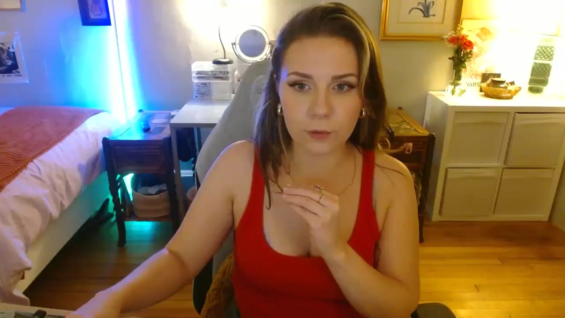Gallery image thumbnail from Sweetestlilly's myfreecams stream on, 08/15/2024, 02:31 image 20 of 20