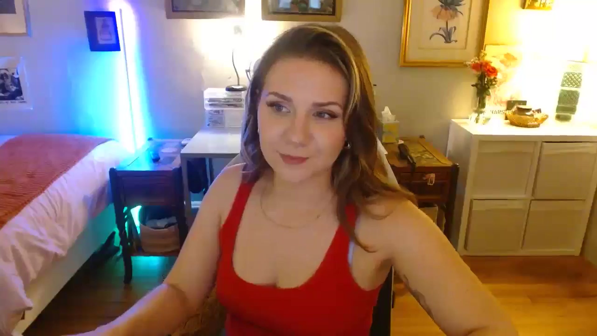 Gallery image thumbnail from Sweetestlilly's myfreecams stream on, 08/15/2024, 03:14 image 4 of 20