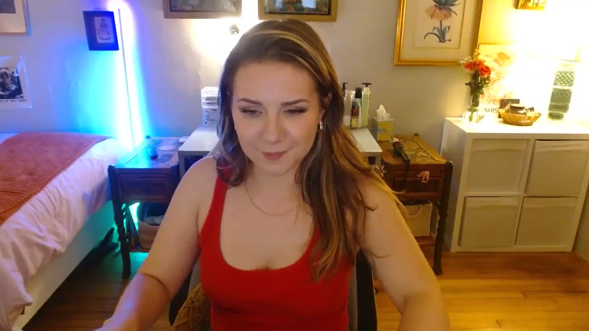 Gallery image thumbnail from Sweetestlilly's myfreecams stream on, 08/15/2024, 03:14 image 7 of 20