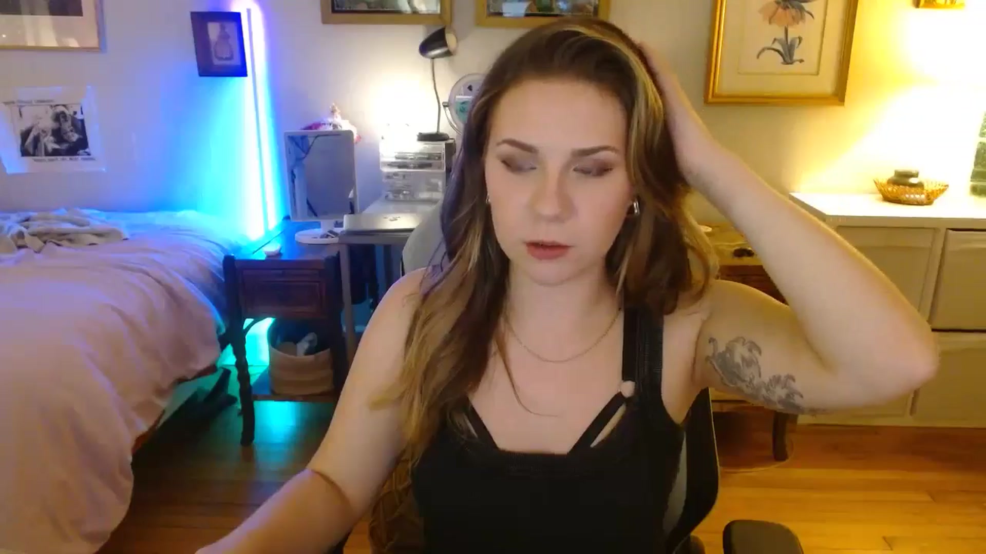 Gallery image thumbnail from Sweetestlilly's myfreecams stream on, 08/17/2024, 03:48 image 5 of 20
