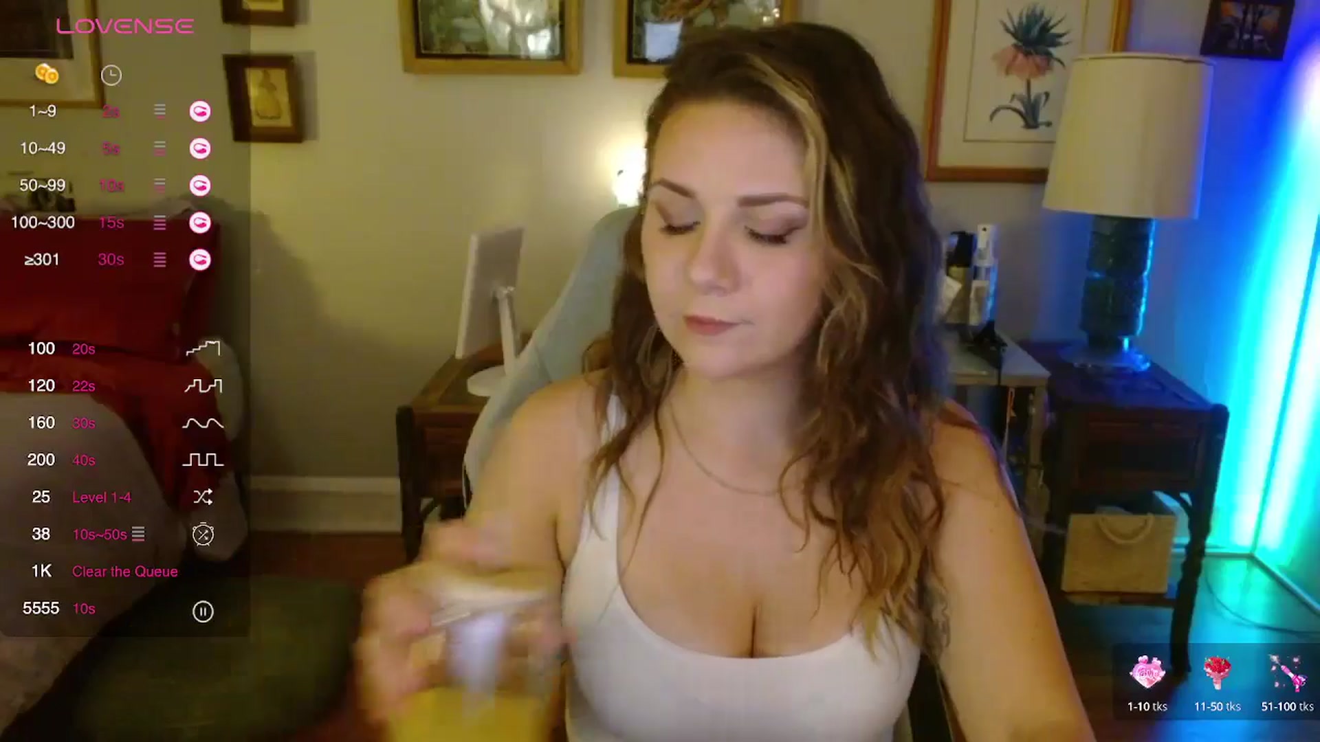 Gallery image thumbnail from Sweetestlilly's myfreecams stream on, 08/23/2024, 02:49 image 12 of 20
