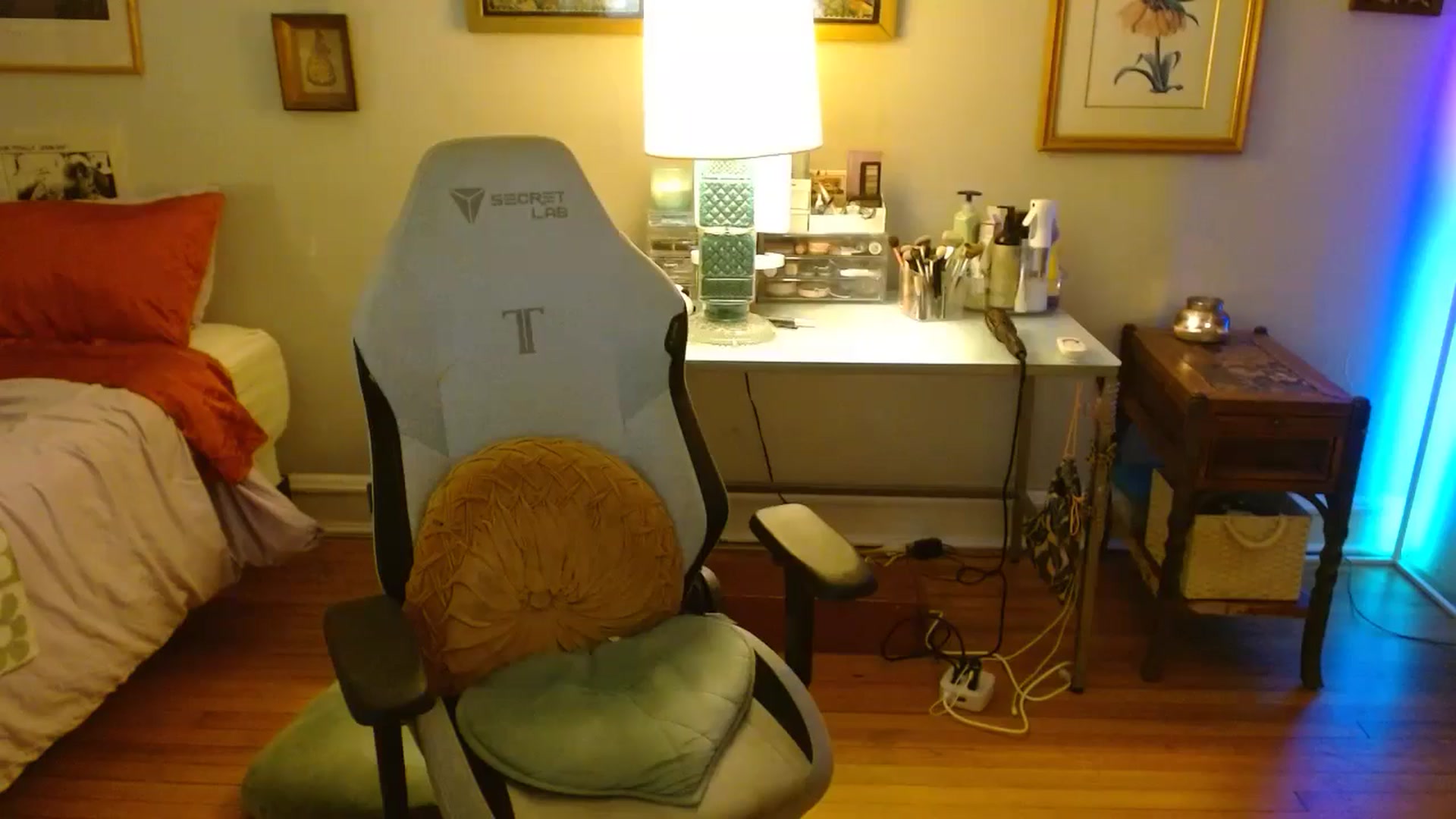 Gallery image thumbnail from Sweetestlilly's myfreecams stream on, 08/26/2024, 04:02 image 15 of 20