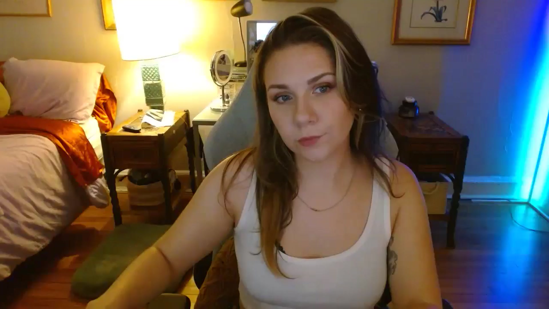 Gallery image thumbnail from Sweetestlilly's myfreecams stream on, 08/27/2024, 02:58 image 4 of 20