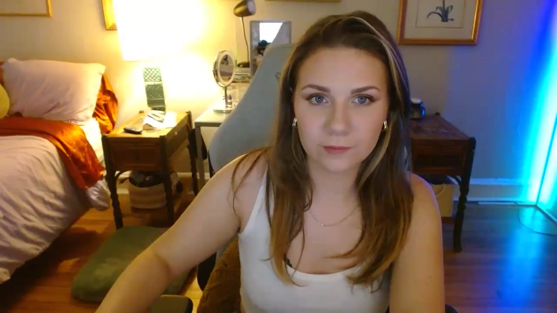 Gallery image thumbnail from Sweetestlilly's myfreecams stream on, 08/27/2024, 02:58 image 5 of 20