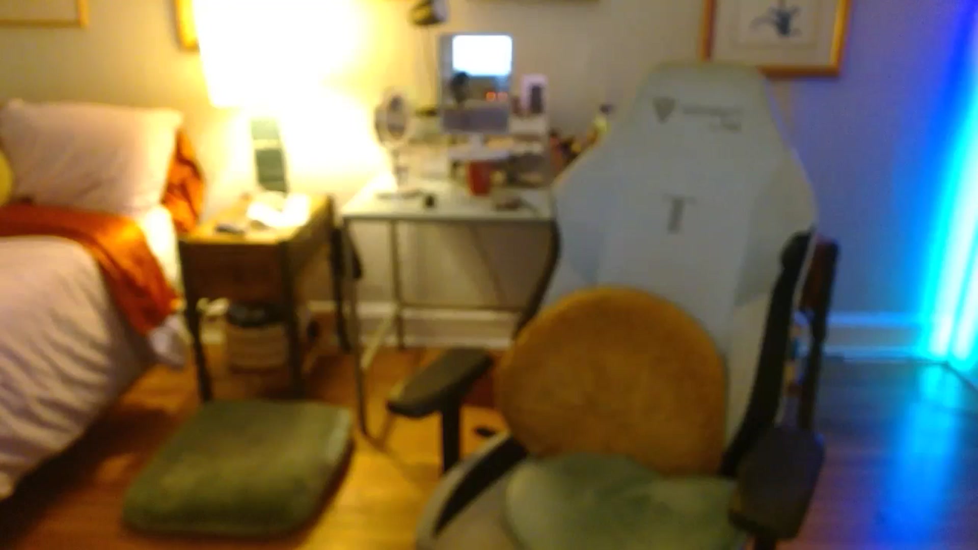Gallery image thumbnail from Sweetestlilly's myfreecams stream on, 08/27/2024, 02:58 image 8 of 20