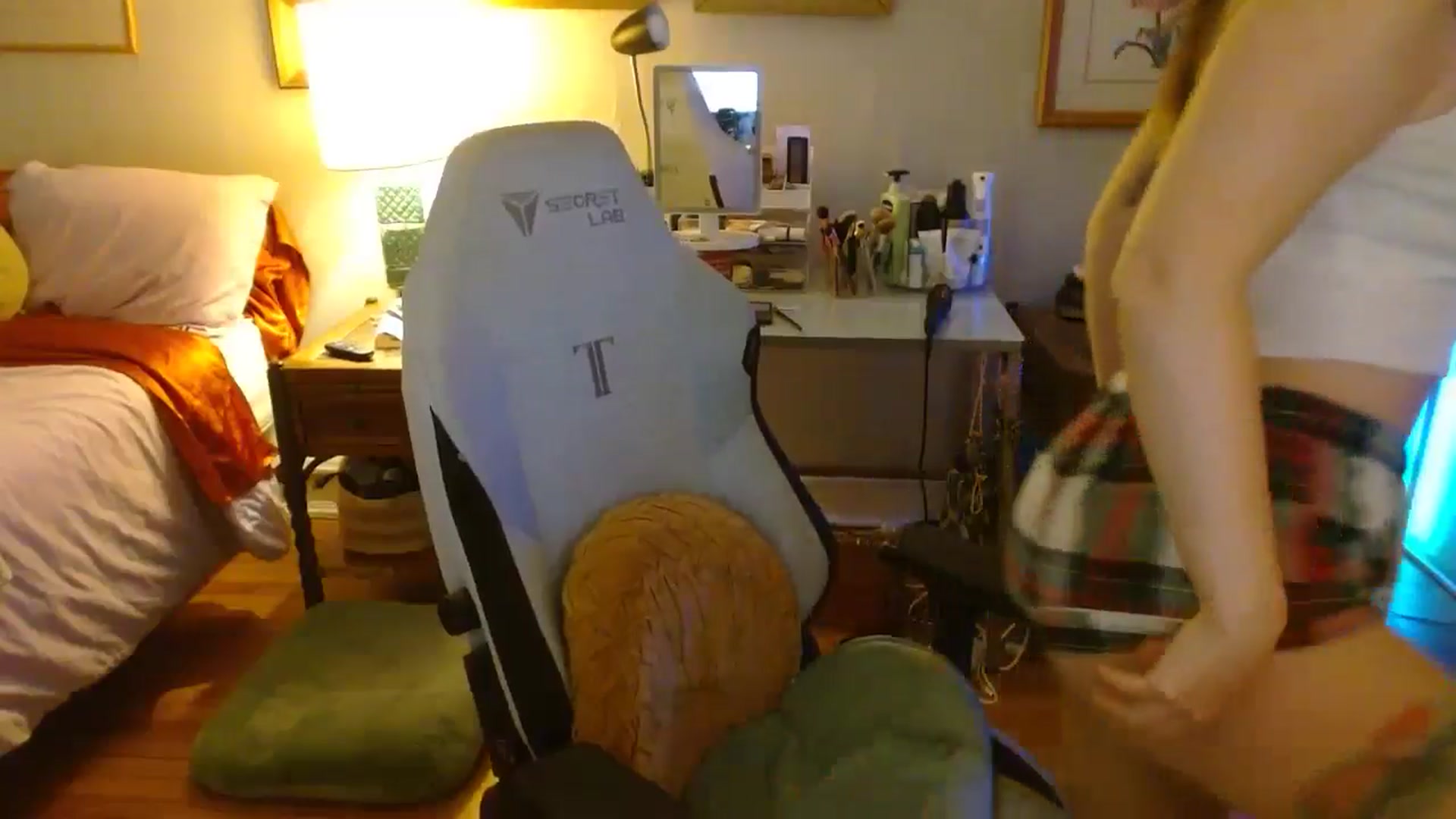 Gallery image thumbnail from Sweetestlilly's myfreecams stream on, 08/27/2024, 02:58 image 13 of 20
