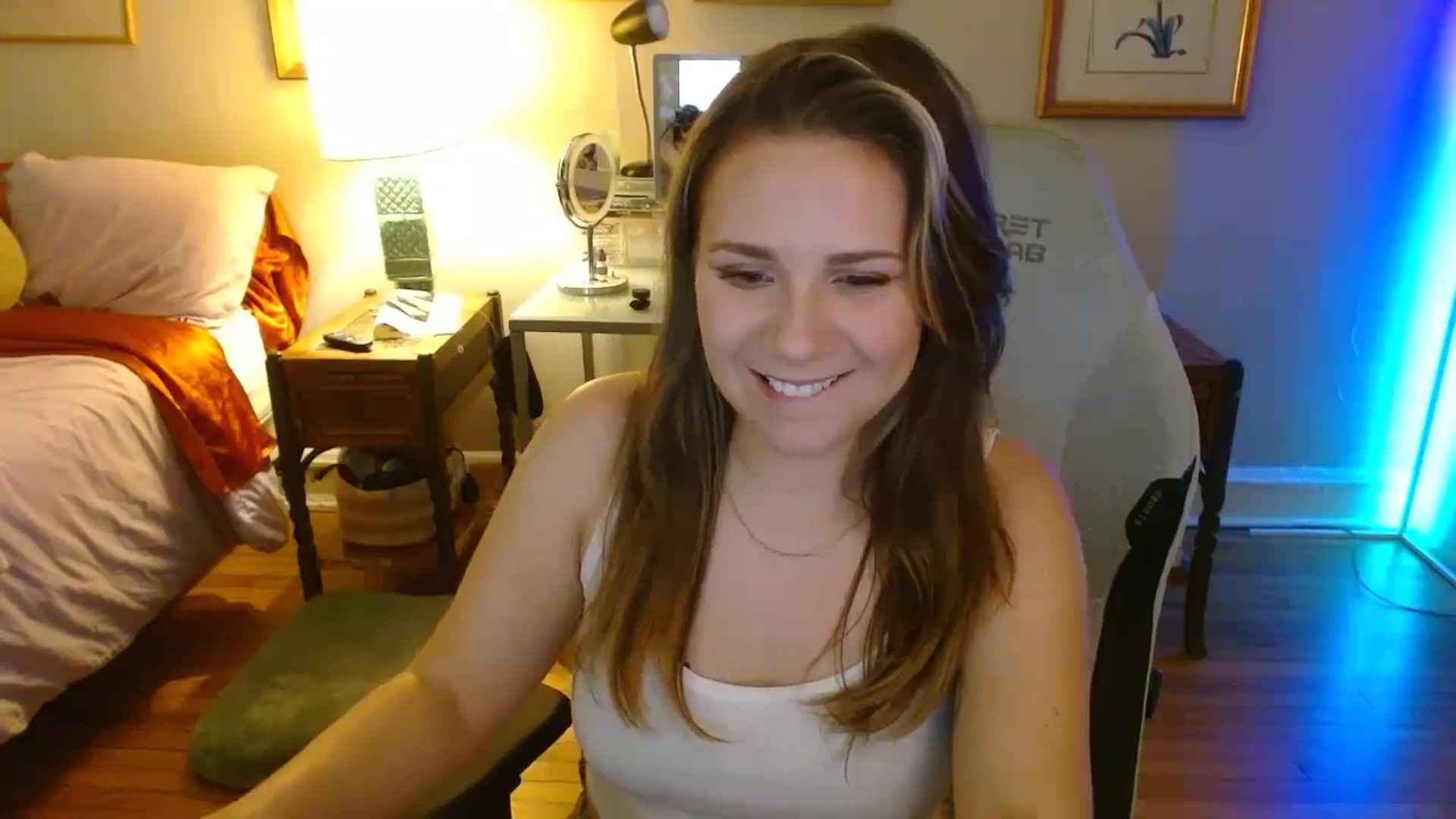 Gallery image thumbnail from Sweetestlilly's myfreecams stream on, 08/27/2024, 02:58 image 11 of 20