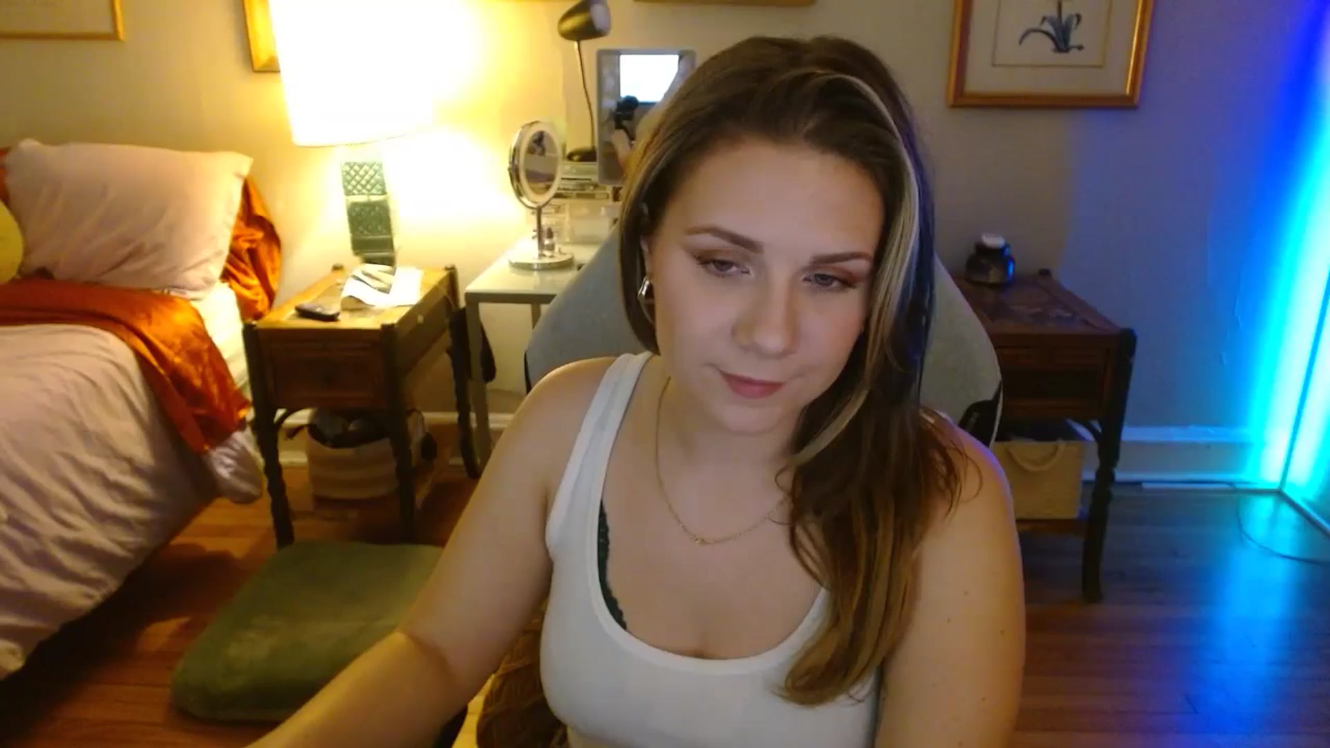Gallery image thumbnail from Sweetestlilly's myfreecams stream on, 08/27/2024, 02:58 image 6 of 20
