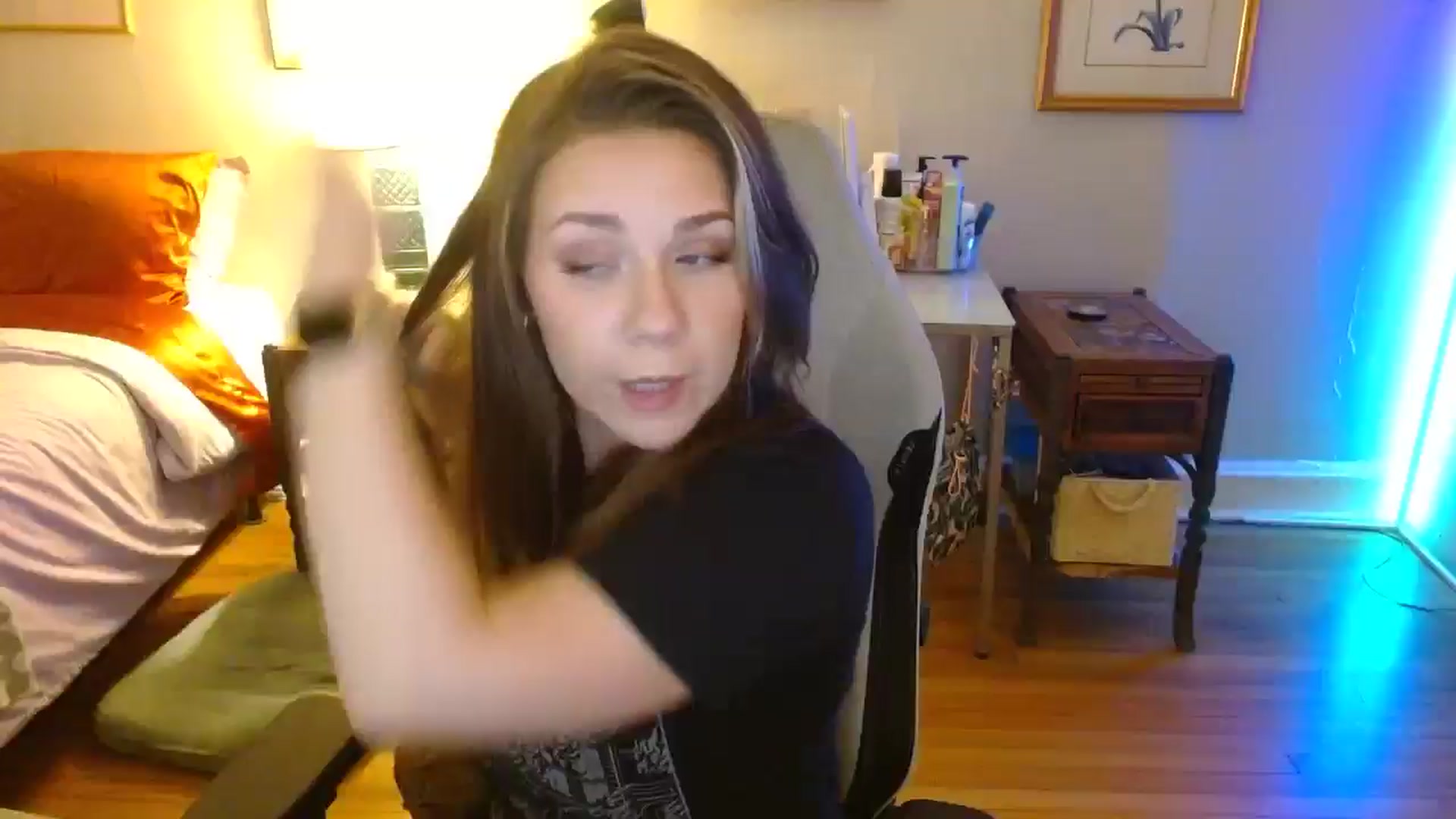 Gallery image thumbnail from Sweetestlilly's myfreecams stream on, 09/01/2024, 01:11 image 7 of 20