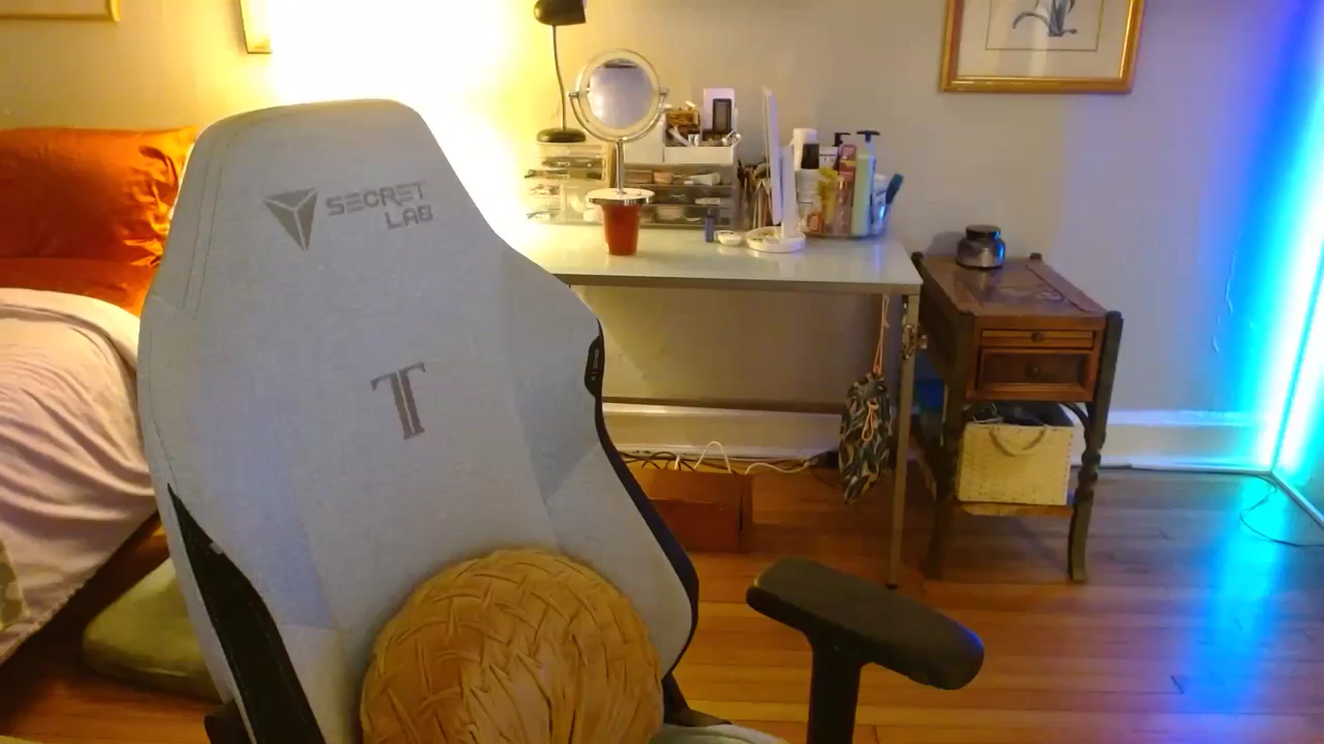 Gallery image thumbnail from Sweetestlilly's myfreecams stream on, 09/01/2024, 01:11 image 1 of 20