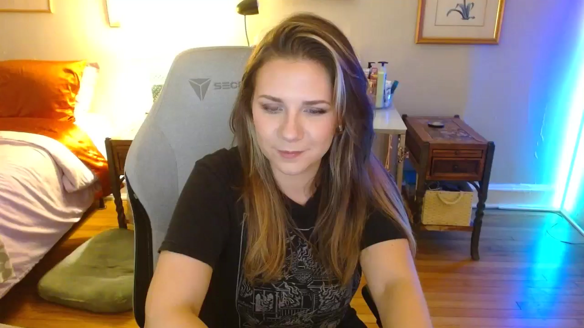 Gallery image thumbnail from Sweetestlilly's myfreecams stream on, 09/01/2024, 01:11 image 16 of 20