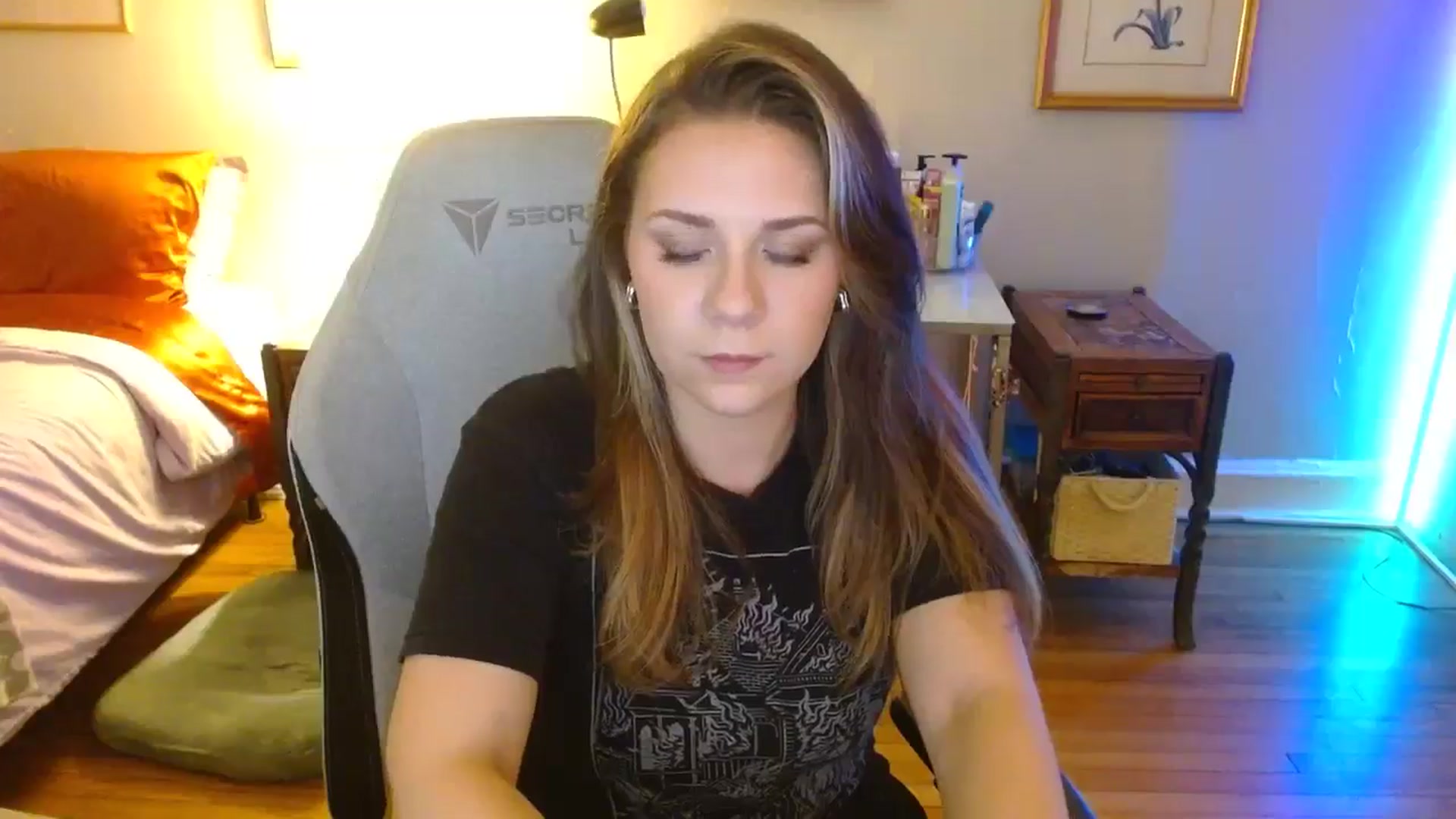 Gallery image thumbnail from Sweetestlilly's myfreecams stream on, 09/01/2024, 01:11 image 10 of 20