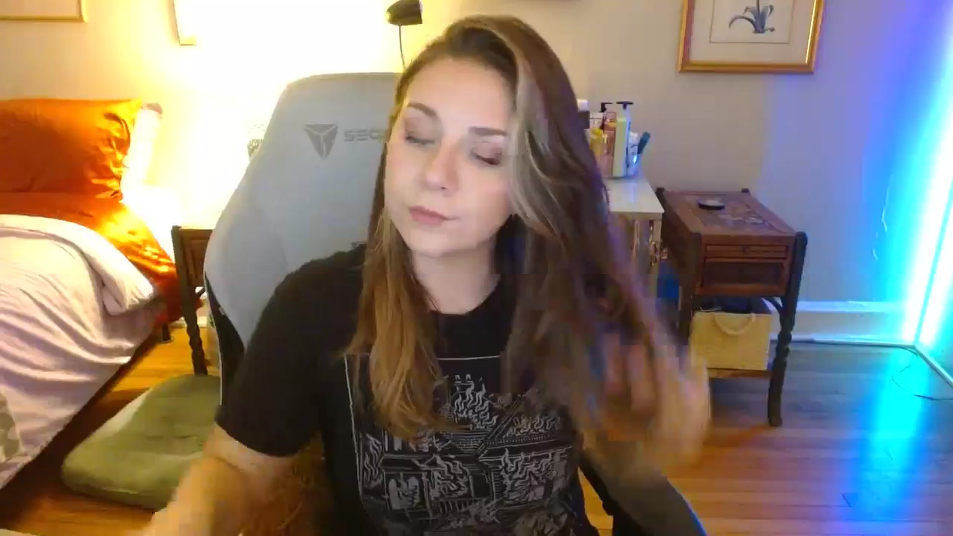 Gallery image thumbnail from Sweetestlilly's myfreecams stream on, 09/01/2024, 01:11 image 8 of 20
