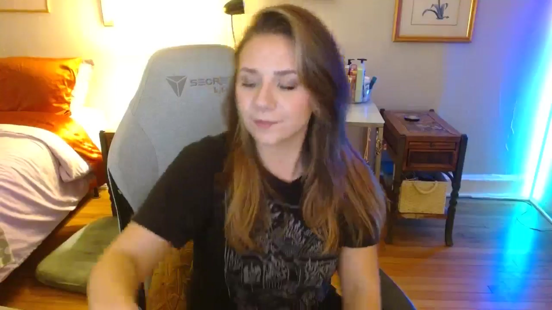 Gallery image thumbnail from Sweetestlilly's myfreecams stream on, 09/01/2024, 01:11 image 11 of 20