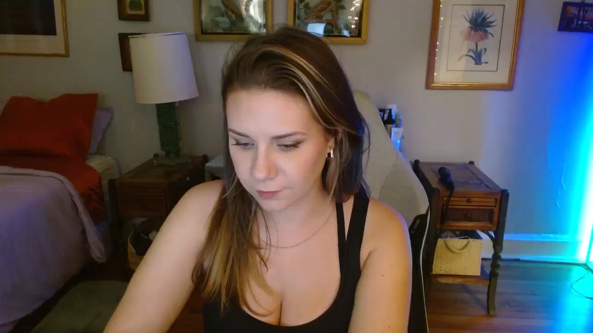 Gallery image thumbnail from Sweetestlilly's myfreecams stream on, 09/02/2024, 03:07 image 6 of 20