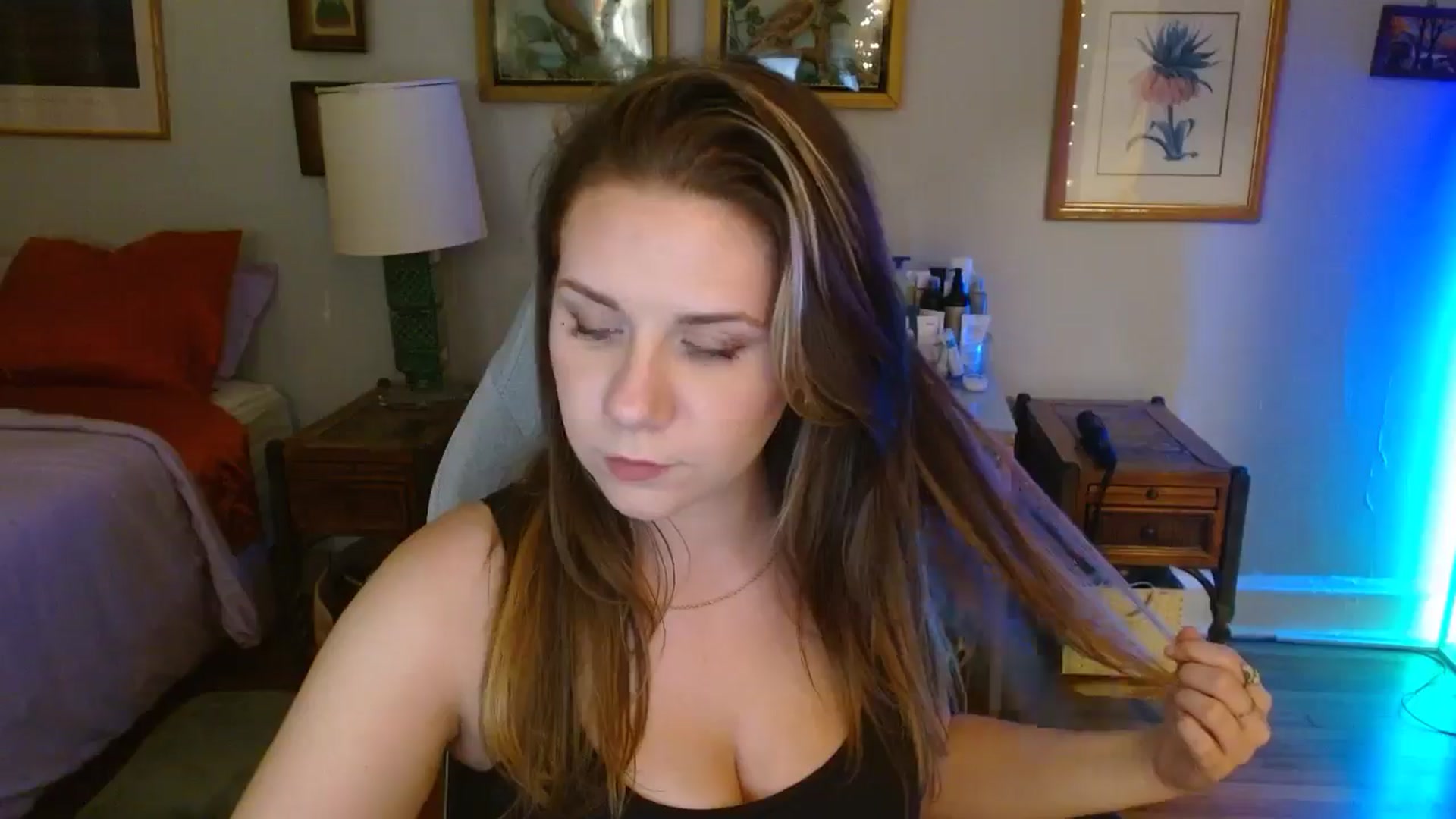 Gallery image thumbnail from Sweetestlilly's myfreecams stream on, 09/02/2024, 03:07 image 9 of 20
