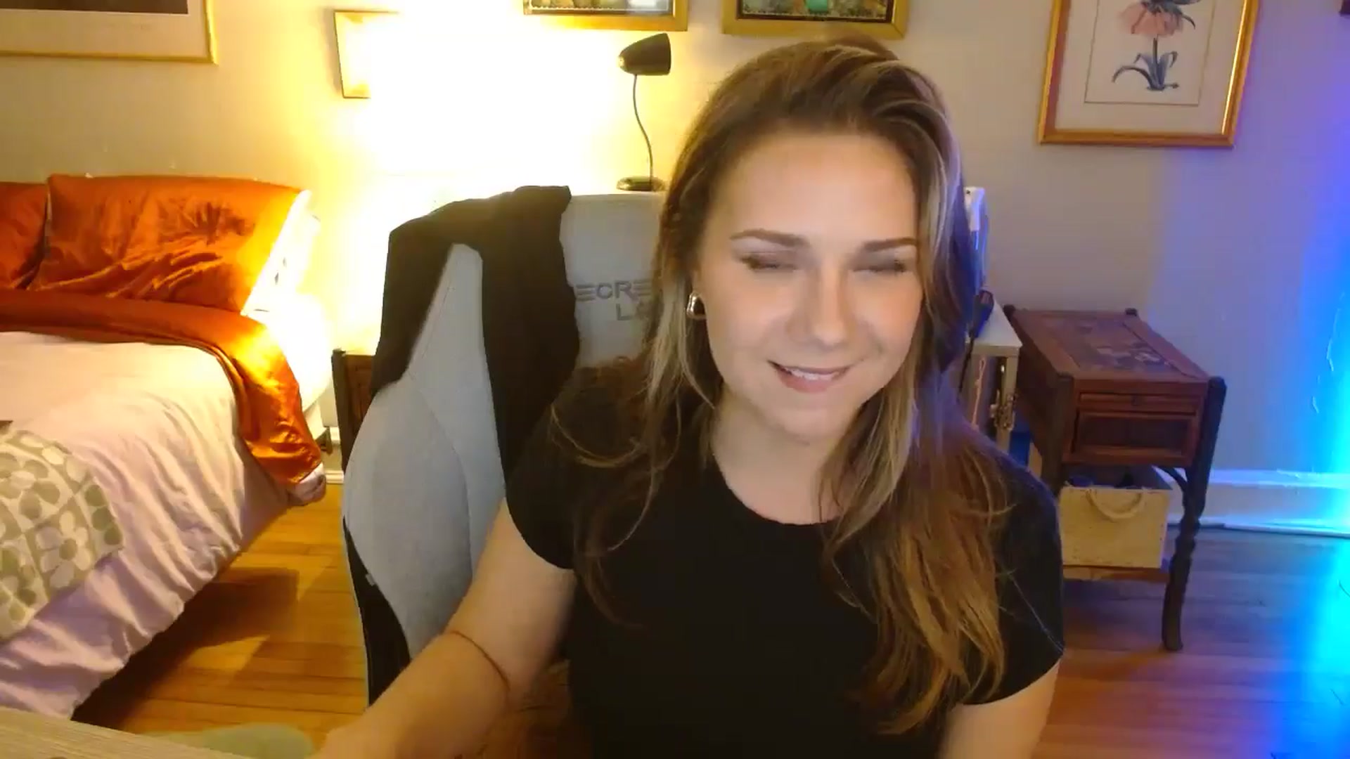 Gallery image thumbnail from Sweetestlilly's myfreecams stream on, 09/04/2024, 03:28 image 10 of 20
