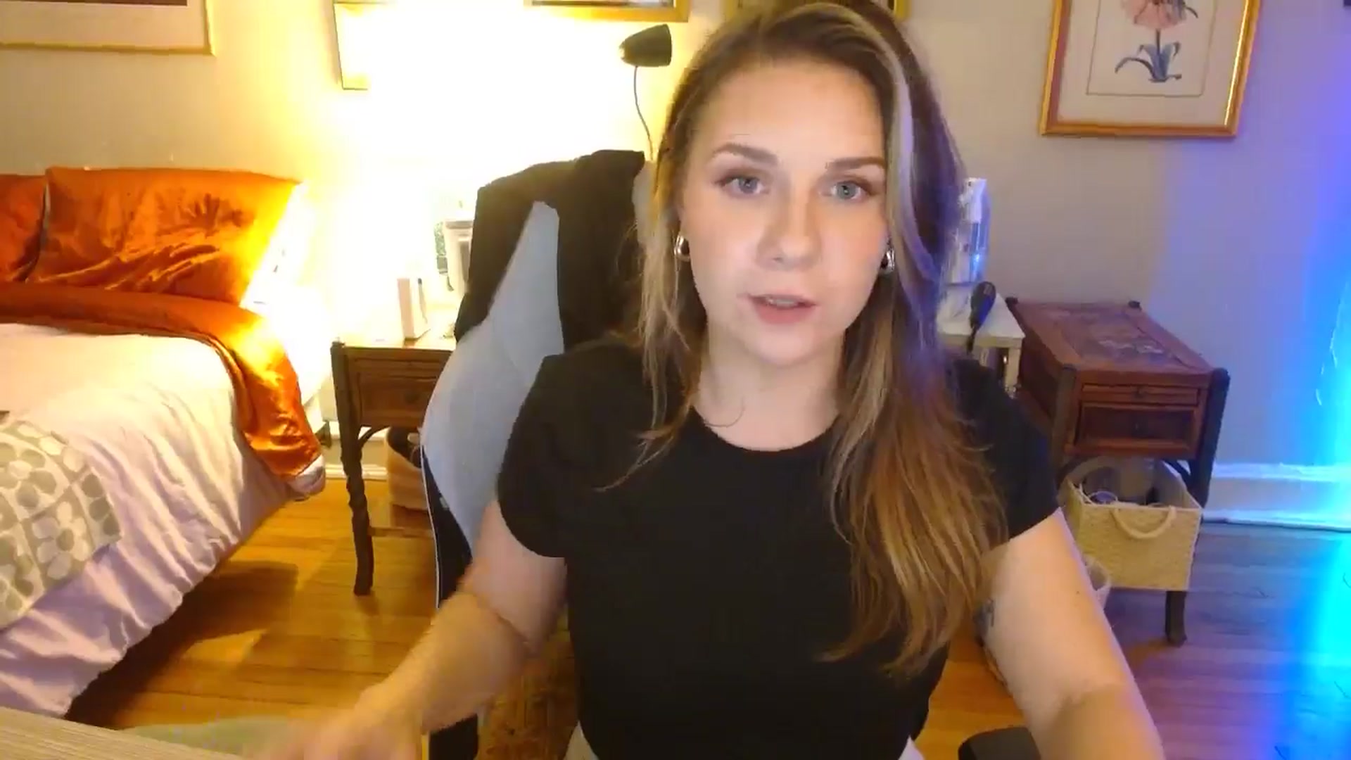 Gallery image thumbnail from Sweetestlilly's myfreecams stream on, 09/04/2024, 03:28 image 3 of 20