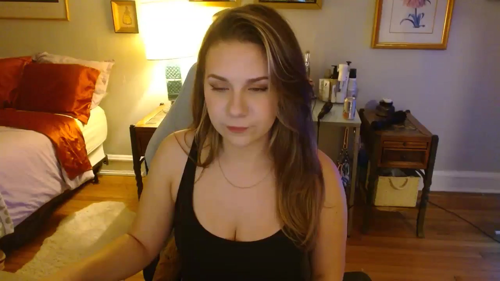Gallery image thumbnail from Sweetestlilly's myfreecams stream on, 09/06/2024, 01:41 image 14 of 20