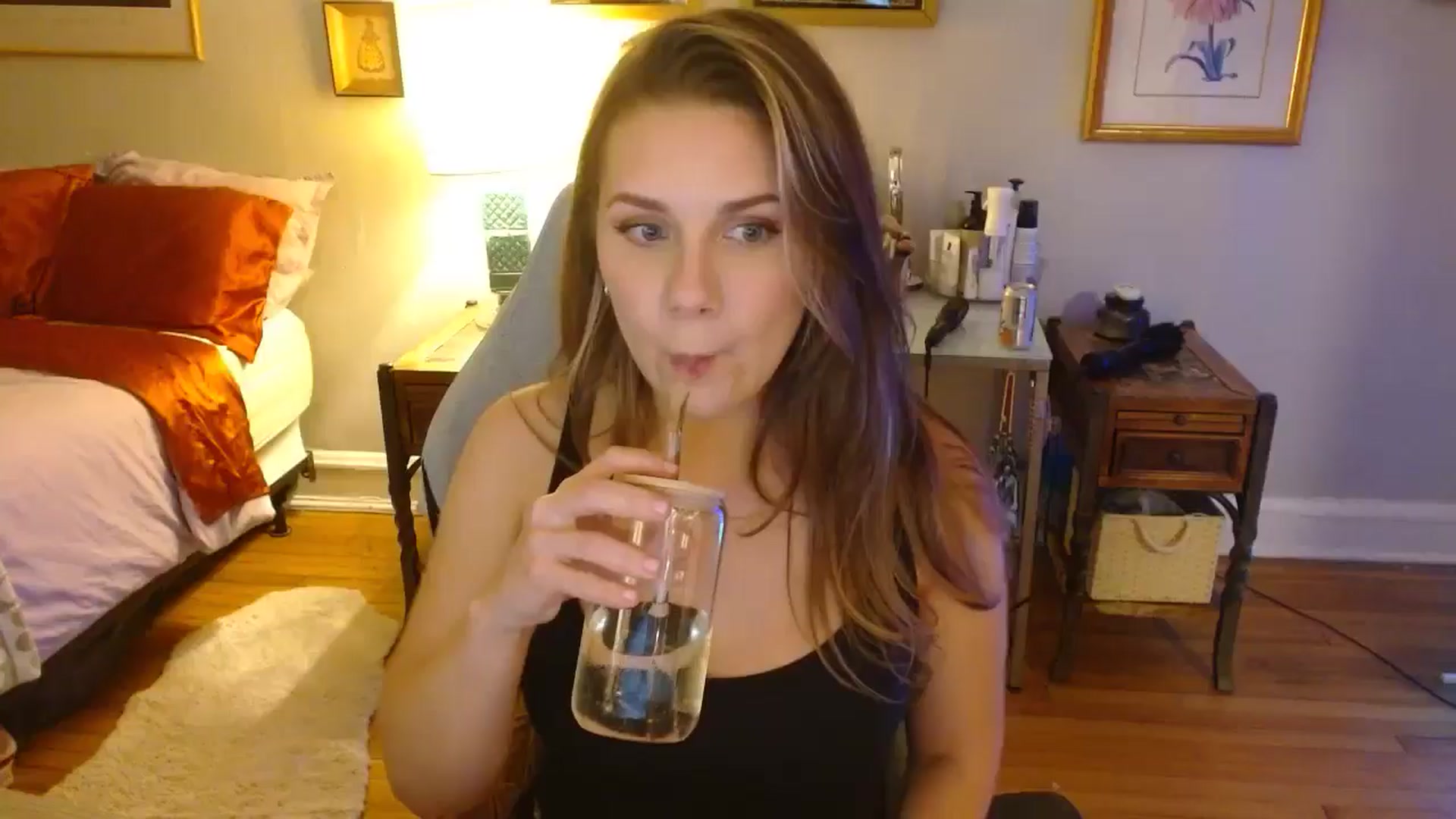 Gallery image thumbnail from Sweetestlilly's myfreecams stream on, 09/06/2024, 01:41 image 15 of 20