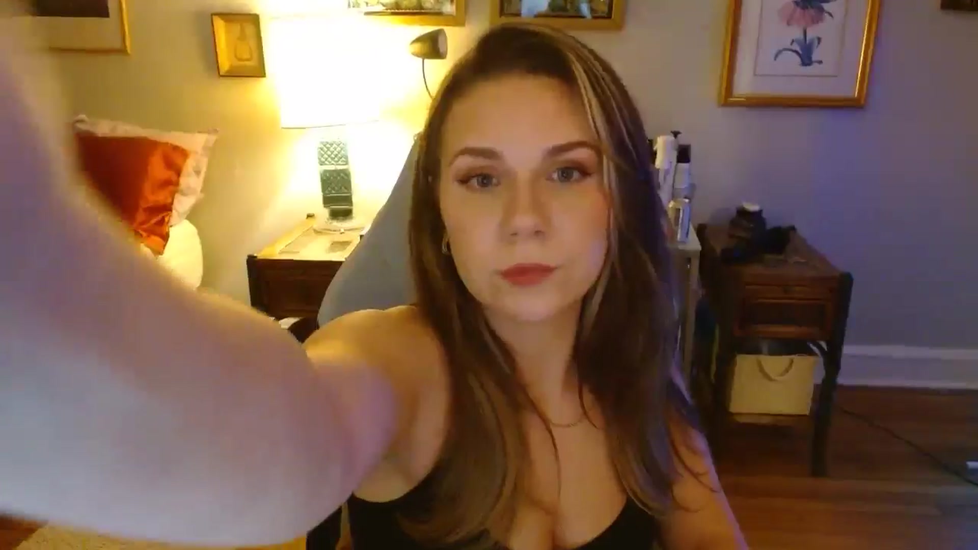 Gallery image thumbnail from Sweetestlilly's myfreecams stream on, 09/06/2024, 01:41 image 5 of 20