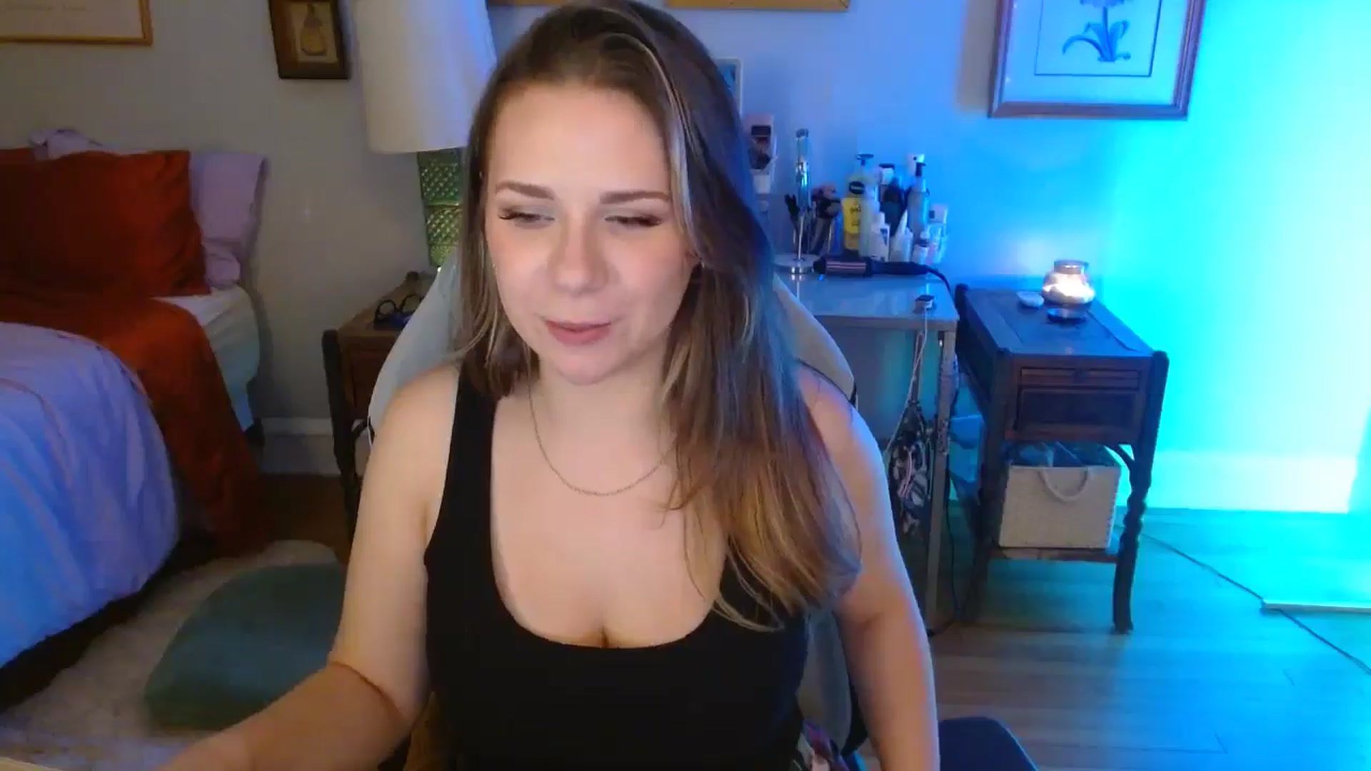 Gallery image thumbnail from Sweetestlilly's myfreecams stream on, 09/07/2024, 03:21 image 4 of 20