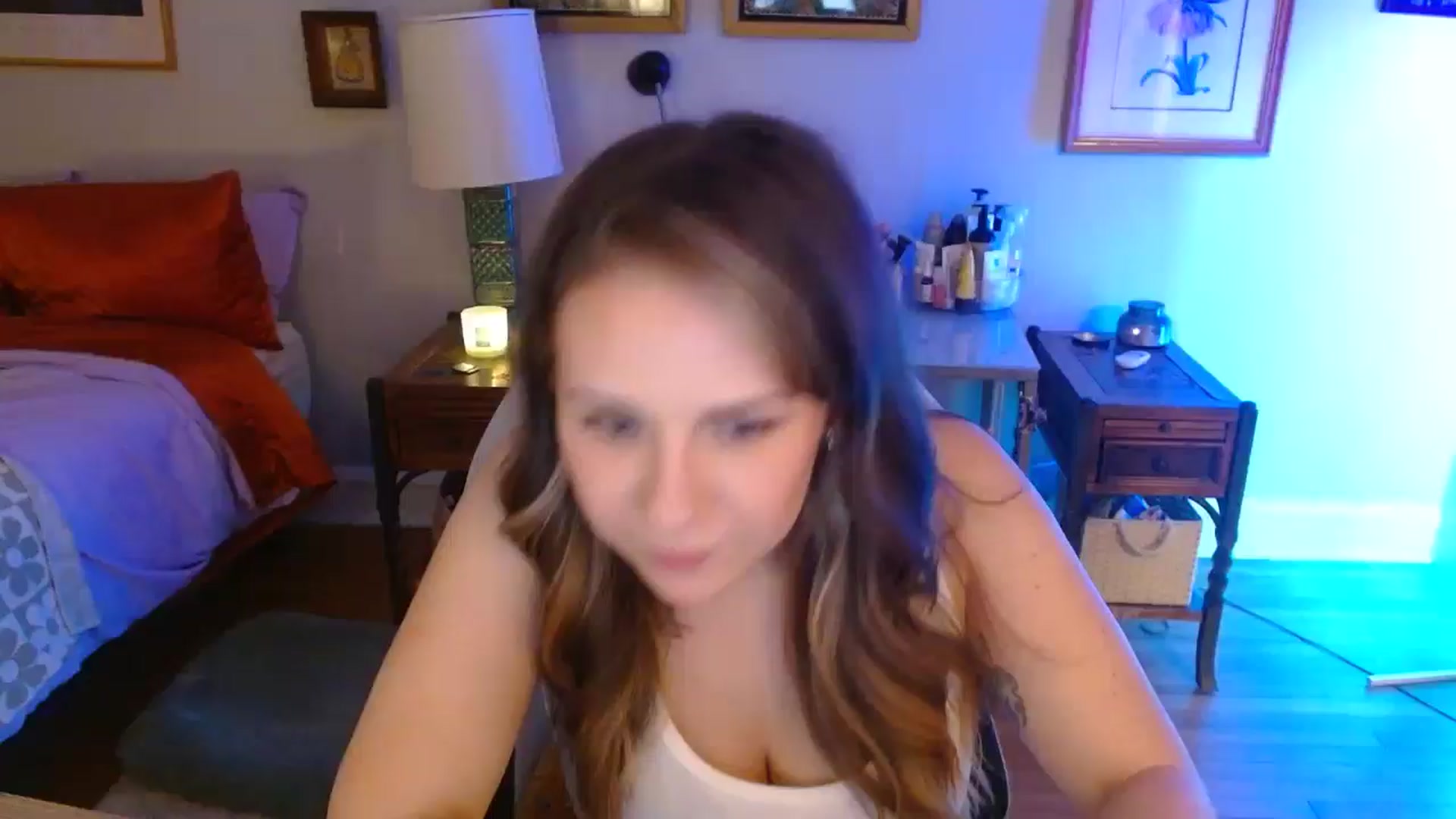 Gallery image thumbnail from Sweetestlilly's myfreecams stream on, 09/10/2024, 03:07 image 19 of 20
