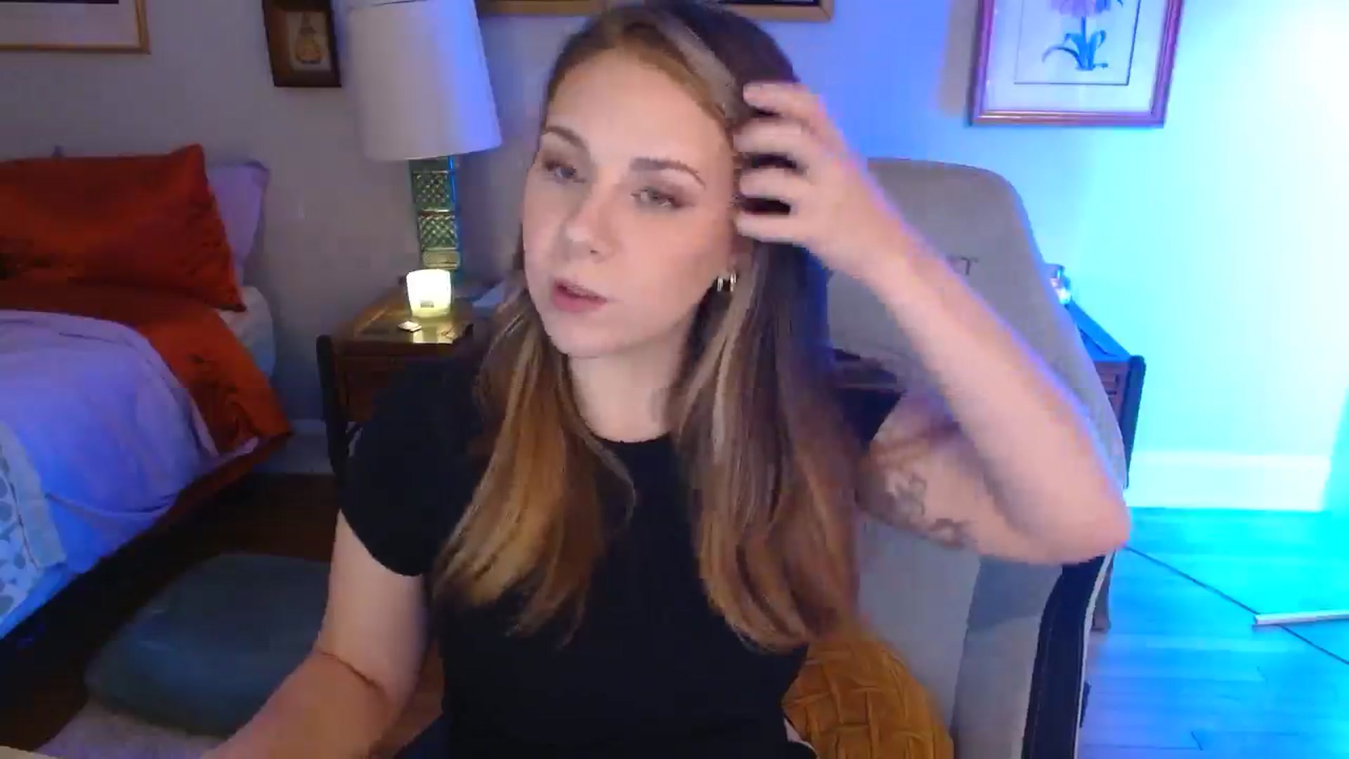 Gallery image thumbnail from Sweetestlilly's myfreecams stream on, 09/10/2024, 03:07 image 3 of 20