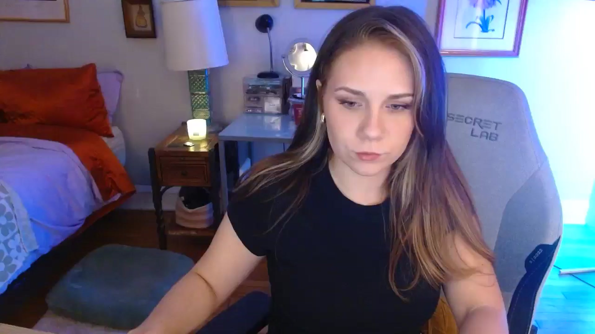 Gallery image thumbnail from Sweetestlilly's myfreecams stream on, 09/10/2024, 03:07 image 6 of 20