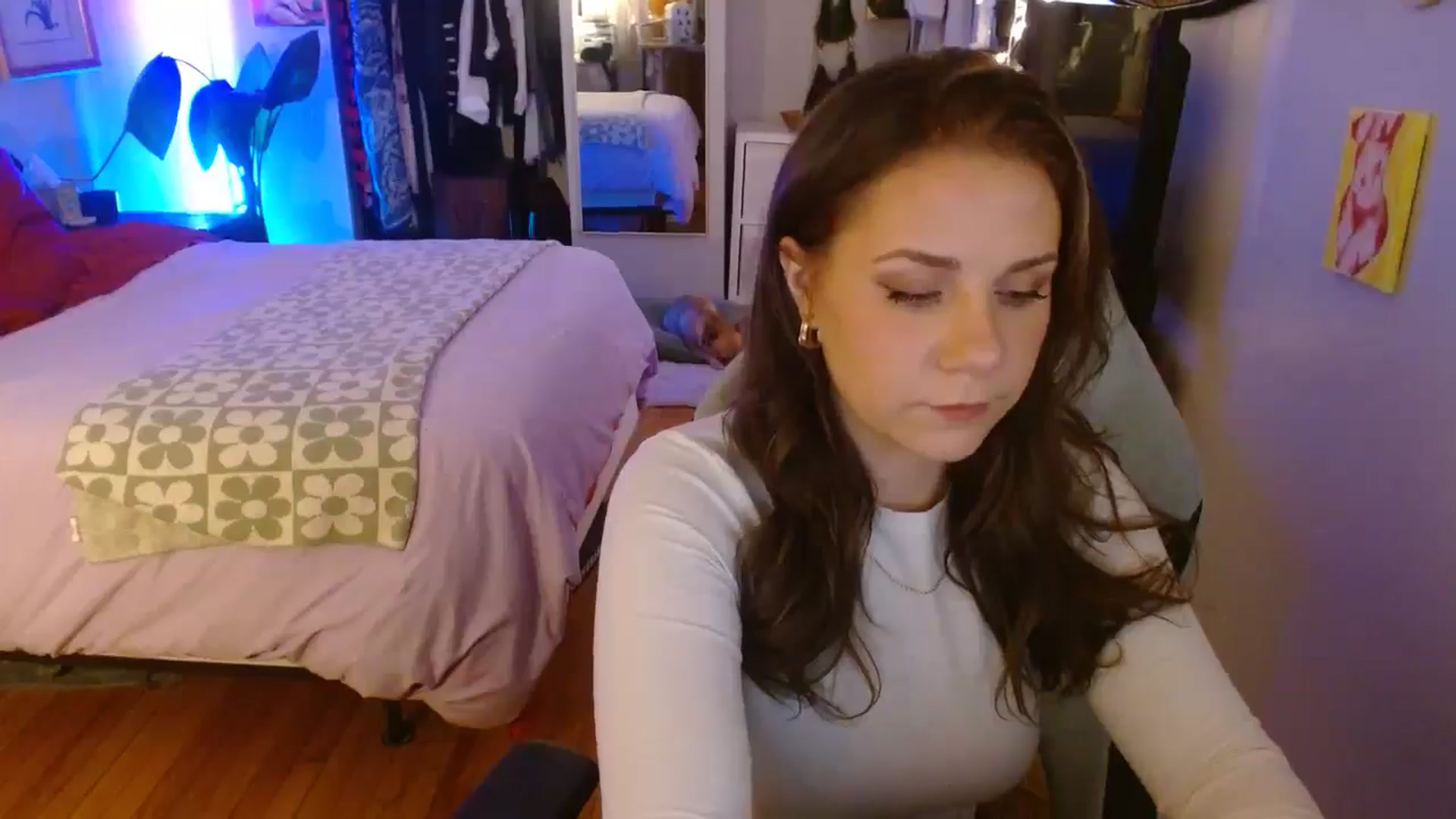 Gallery image thumbnail from Sweetestlilly's myfreecams stream on, 09/15/2024, 03:26 image 16 of 20