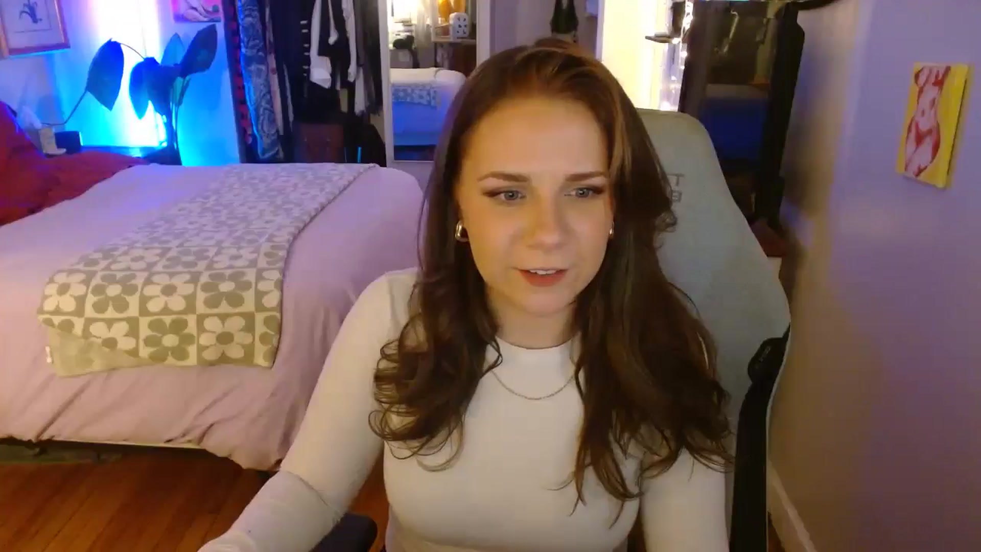 Gallery image thumbnail from Sweetestlilly's myfreecams stream on, 09/15/2024, 03:26 image 10 of 20