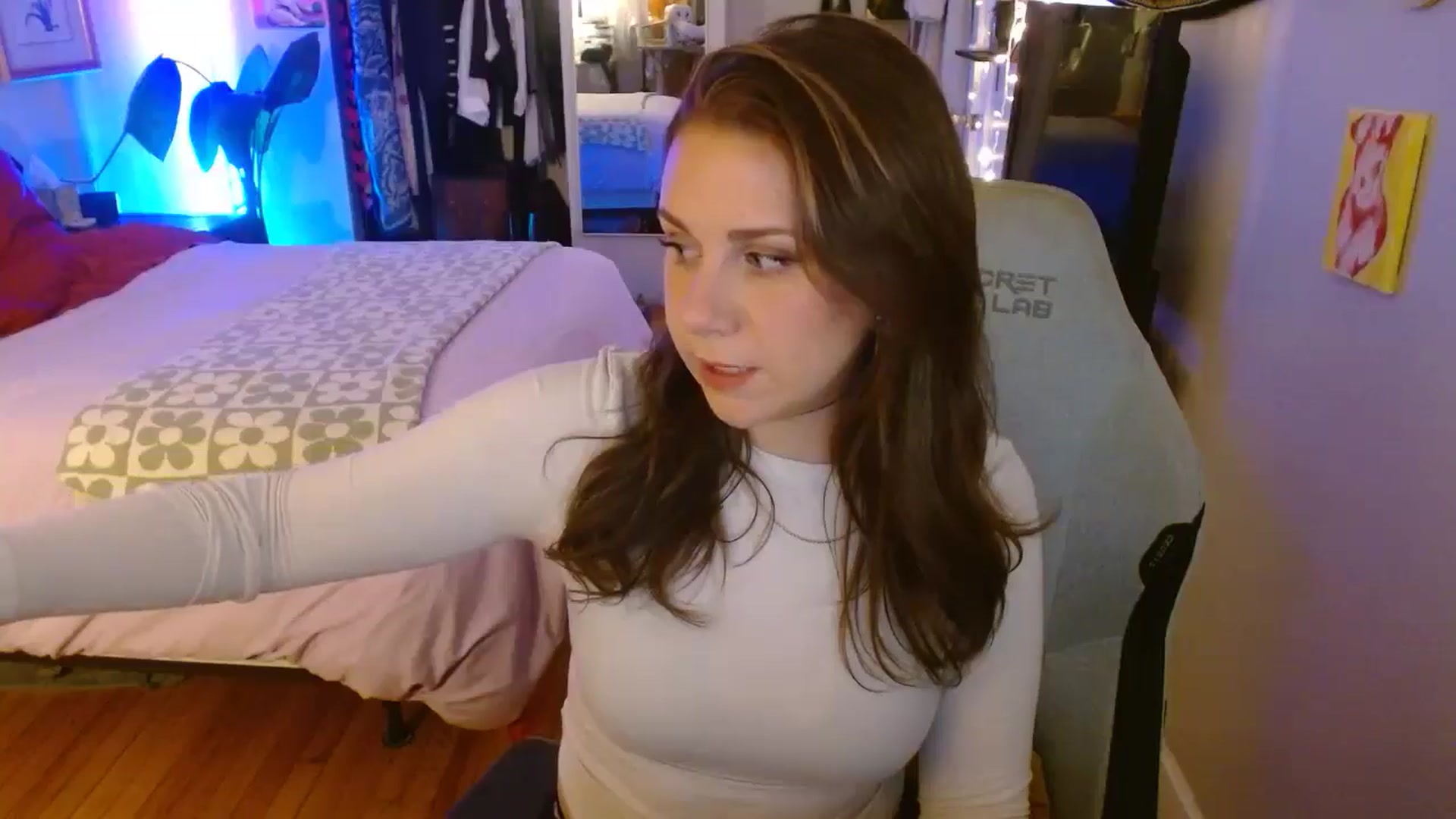 Gallery image thumbnail from Sweetestlilly's myfreecams stream on, 09/15/2024, 03:26 image 18 of 20