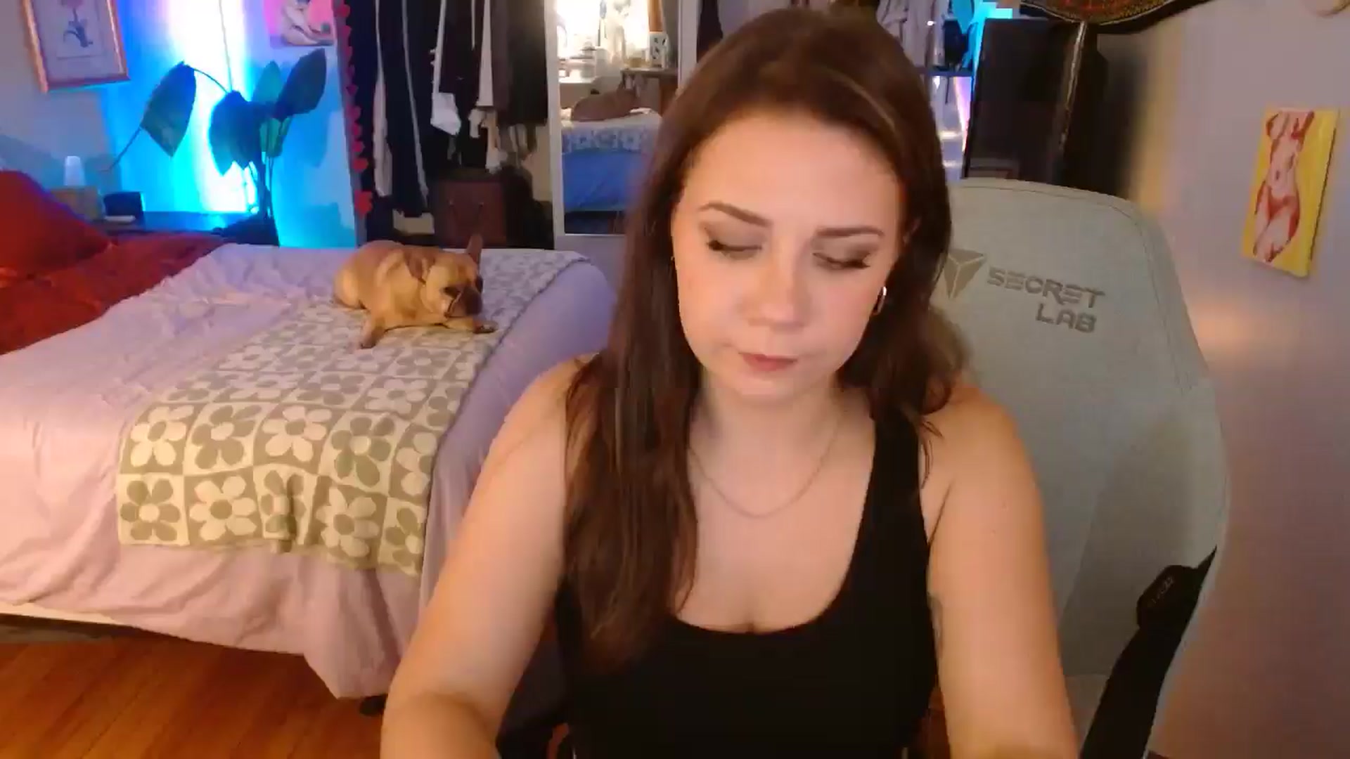 Gallery image thumbnail from Sweetestlilly's myfreecams stream on, 09/23/2024, 02:17 image 4 of 20