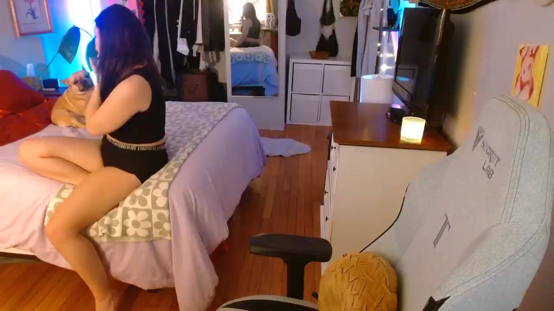 Gallery image thumbnail from Sweetestlilly's myfreecams stream on, 09/23/2024, 02:17 image 2 of 20