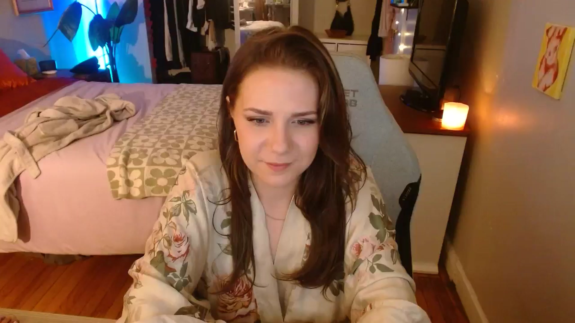 Gallery image thumbnail from Sweetestlilly's myfreecams stream on, 09/30/2024, 04:18 image 18 of 20