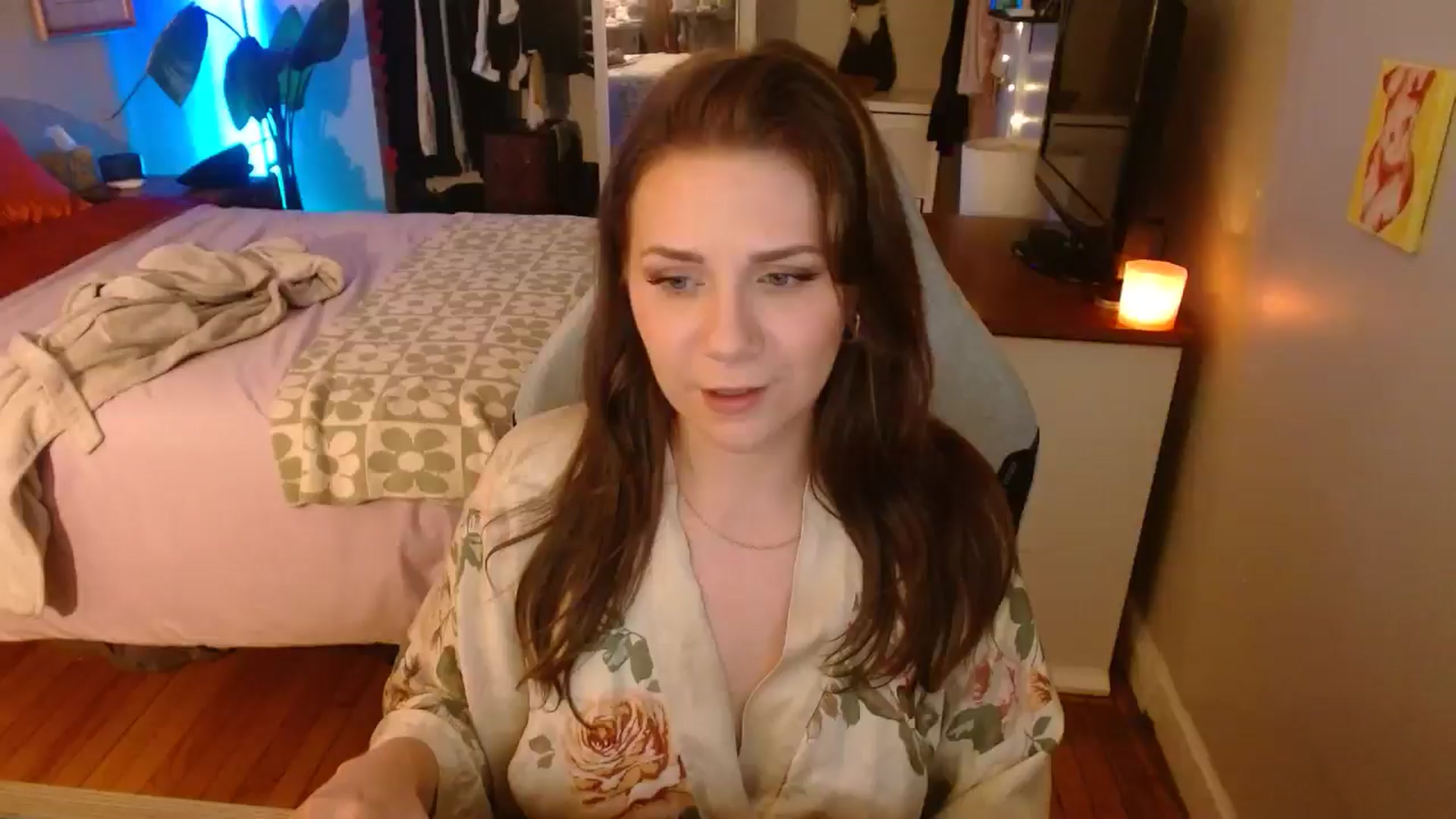 Gallery image thumbnail from Sweetestlilly's myfreecams stream on, 09/30/2024, 04:18 image 2 of 20