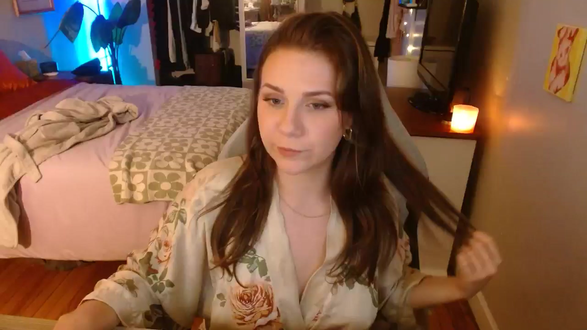Gallery image thumbnail from Sweetestlilly's myfreecams stream on, 09/30/2024, 04:18 image 1 of 20