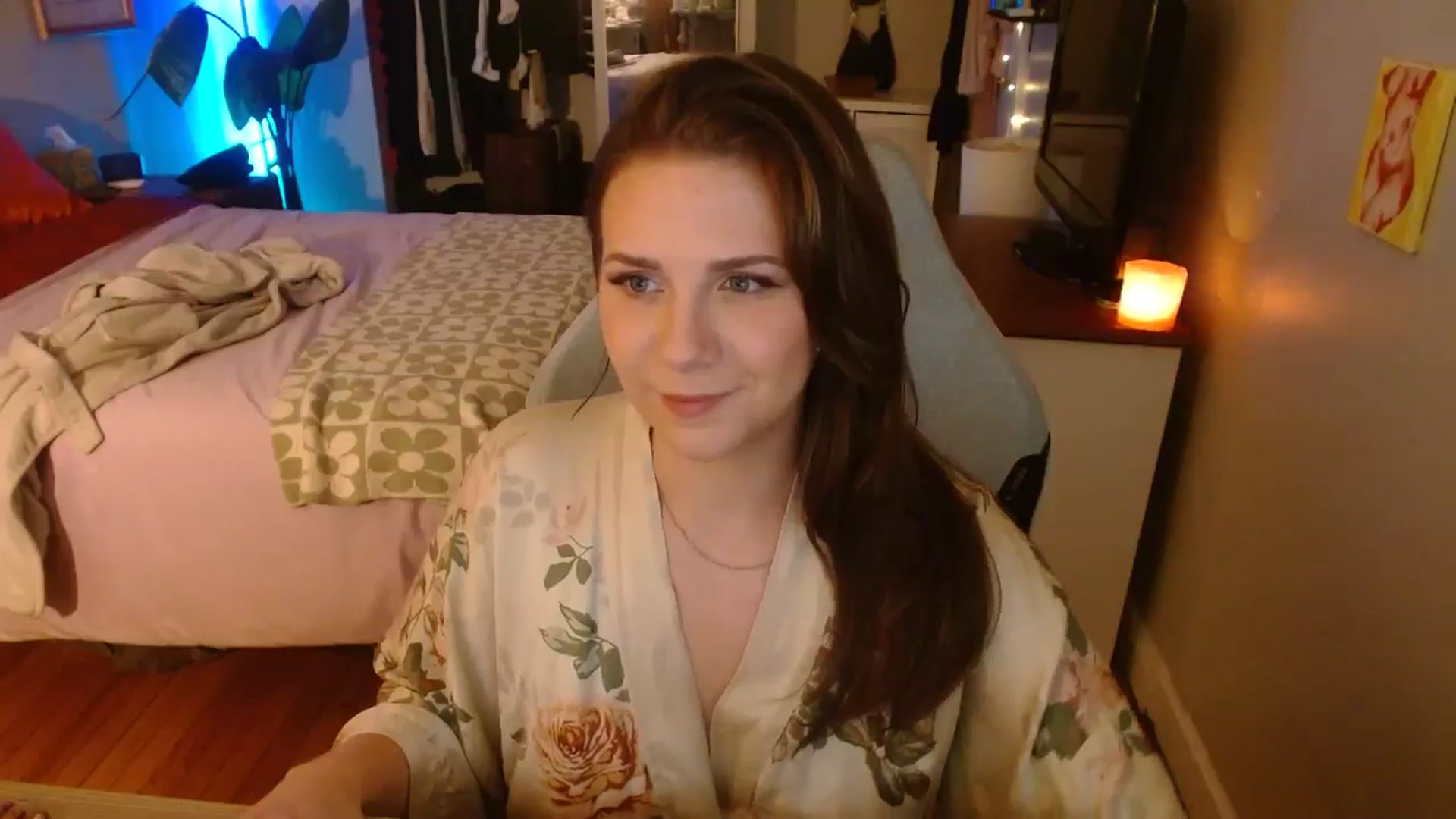 Gallery image thumbnail from Sweetestlilly's myfreecams stream on, 09/30/2024, 04:18 image 7 of 20