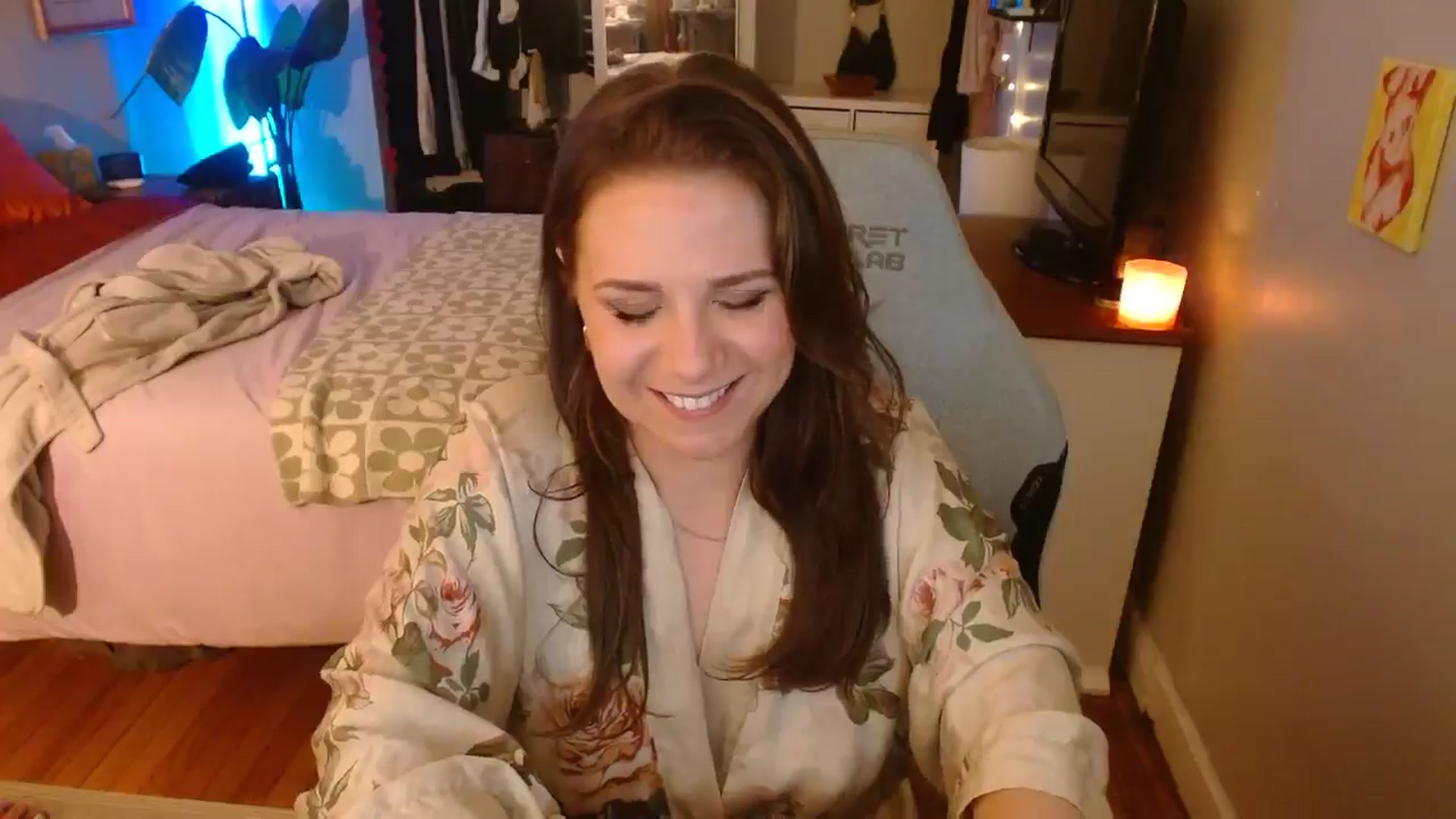 Gallery image thumbnail from Sweetestlilly's myfreecams stream on, 09/30/2024, 04:18 image 16 of 20