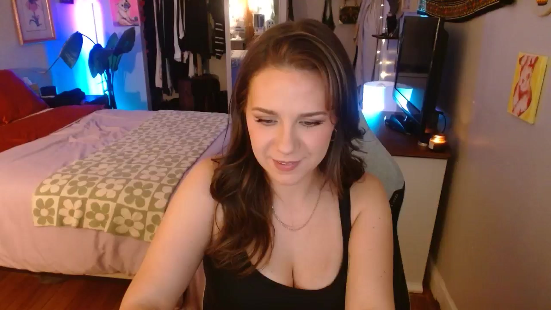 Gallery image thumbnail from Sweetestlilly's myfreecams stream on, 10/02/2024, 02:59 image 1 of 20