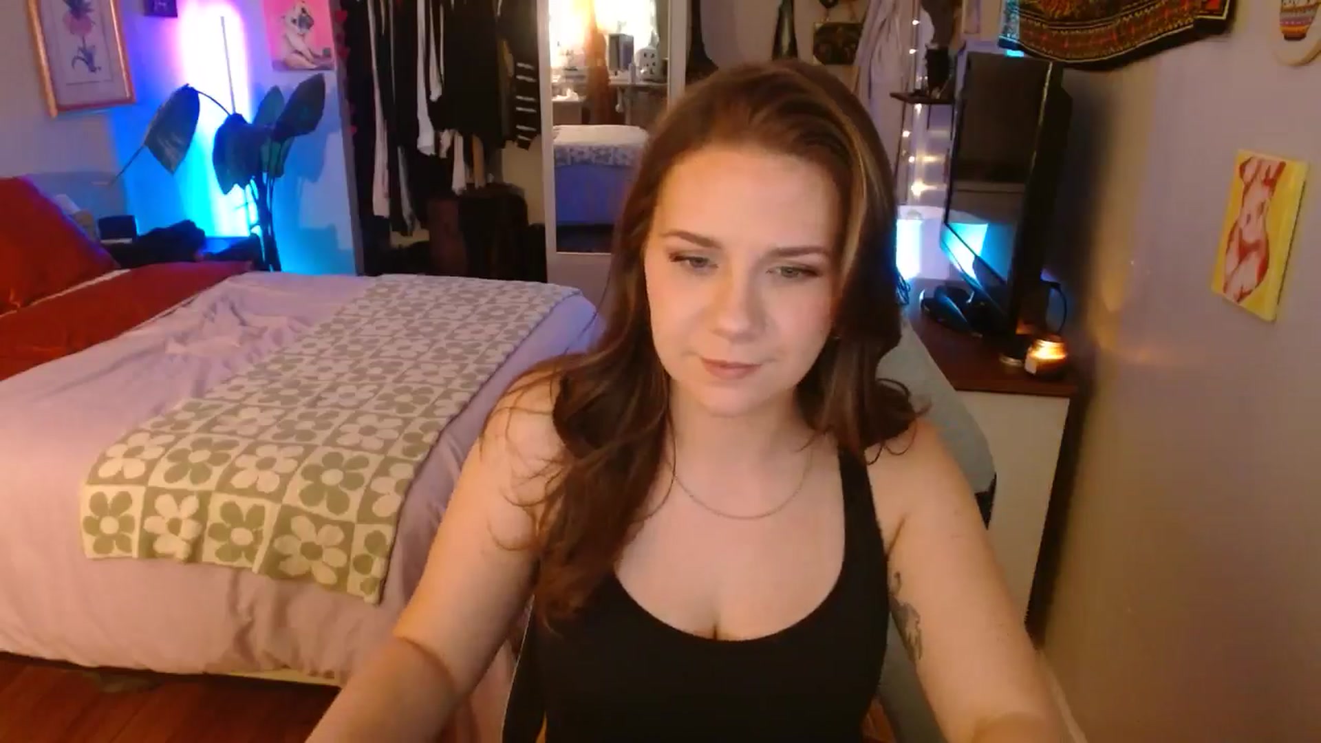 Gallery image thumbnail from Sweetestlilly's myfreecams stream on, 10/02/2024, 02:59 image 8 of 20