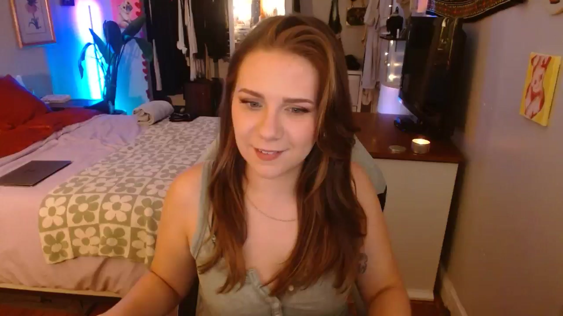 Gallery image thumbnail from Sweetestlilly's myfreecams stream on, 10/17/2024, 03:29 image 5 of 20