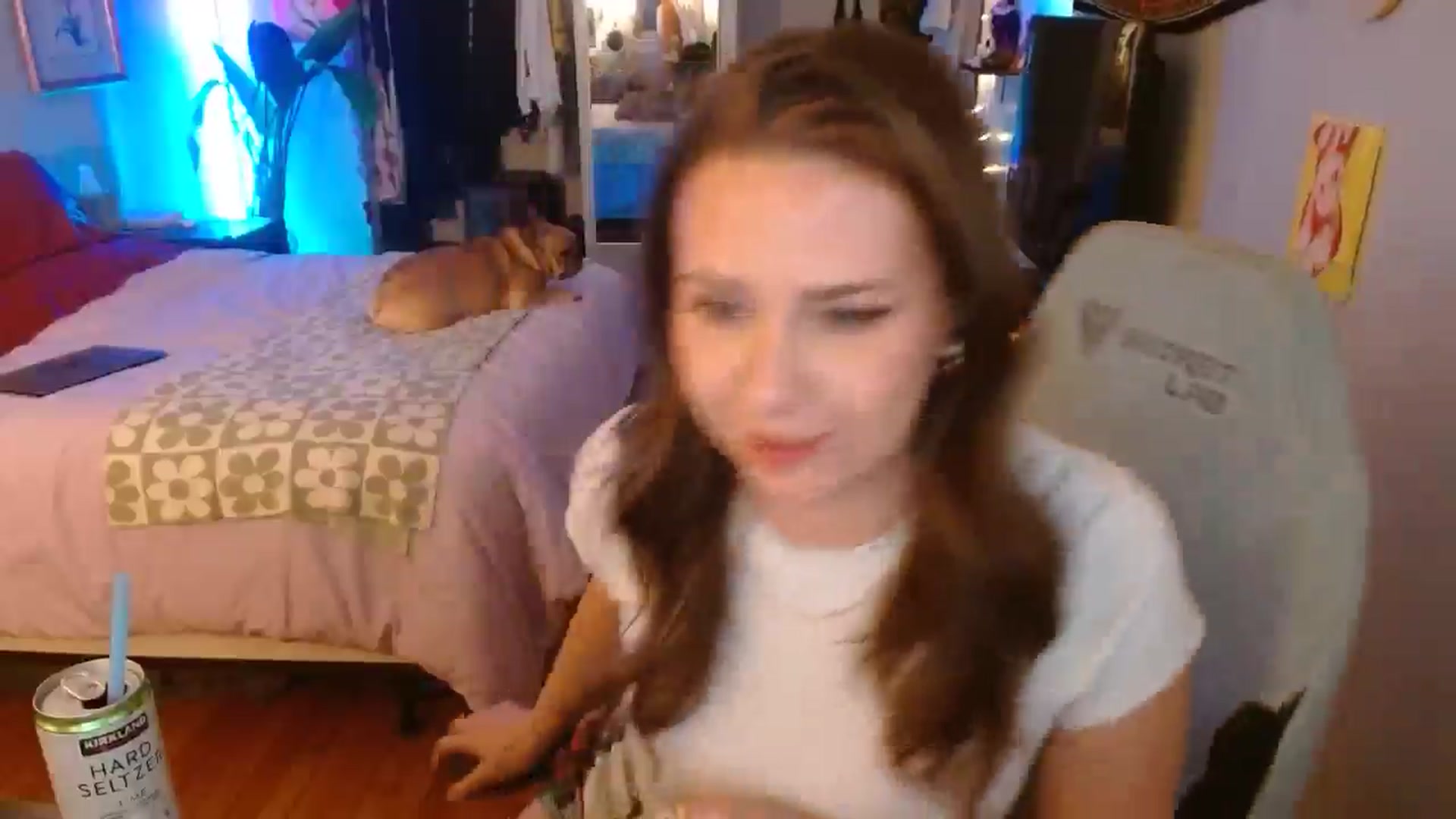 Gallery image thumbnail from Sweetestlilly's myfreecams stream on, 10/20/2024, 04:06 image 20 of 20
