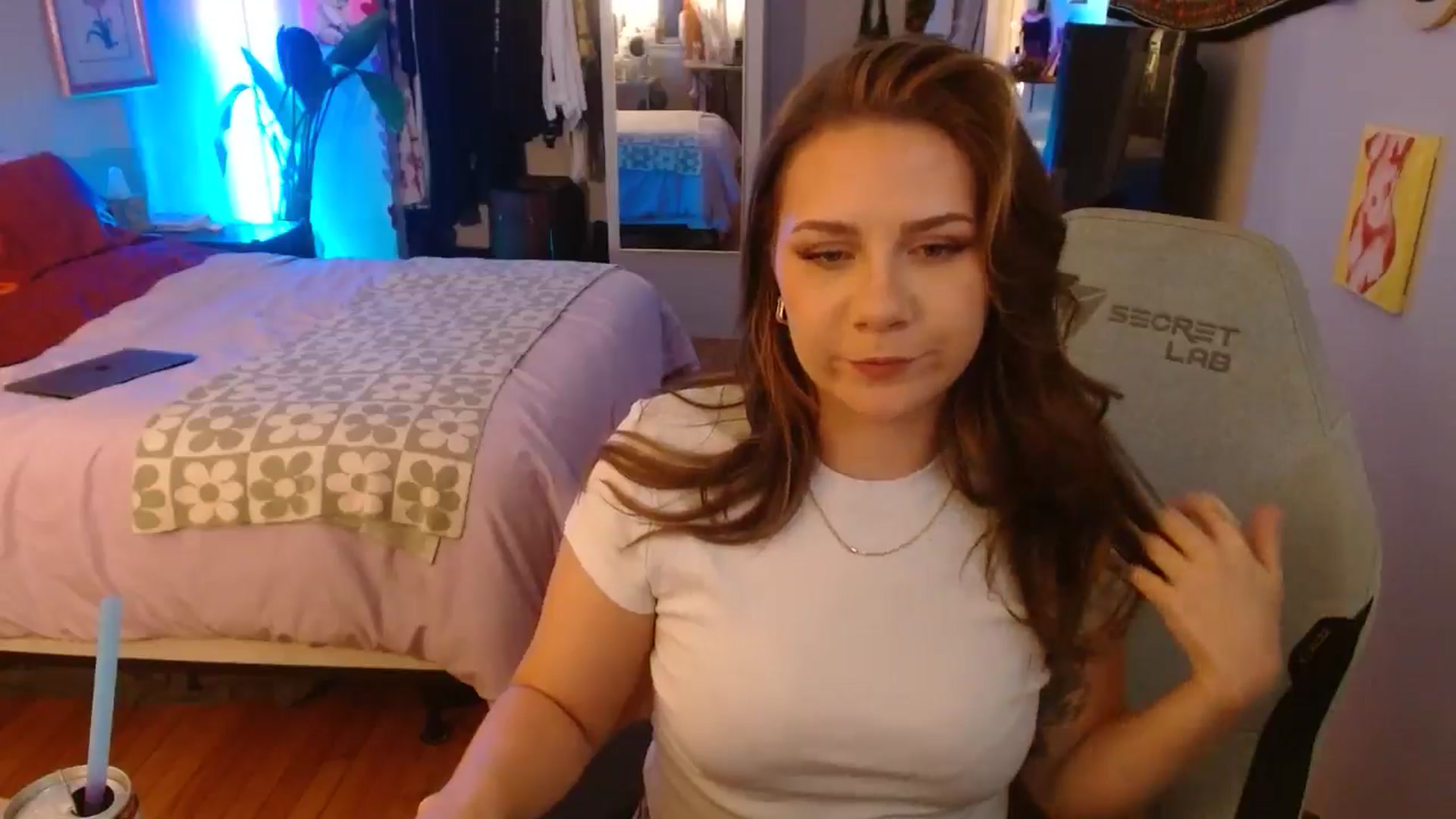 Gallery image thumbnail from Sweetestlilly's myfreecams stream on, 10/20/2024, 04:06 image 3 of 20