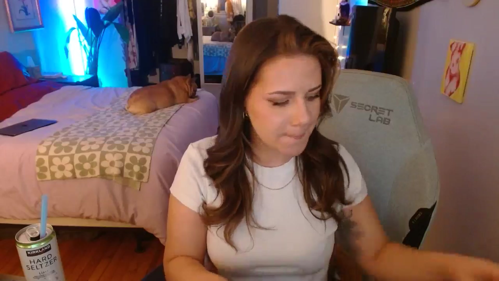 Gallery image thumbnail from Sweetestlilly's myfreecams stream on, 10/20/2024, 04:06 image 19 of 20