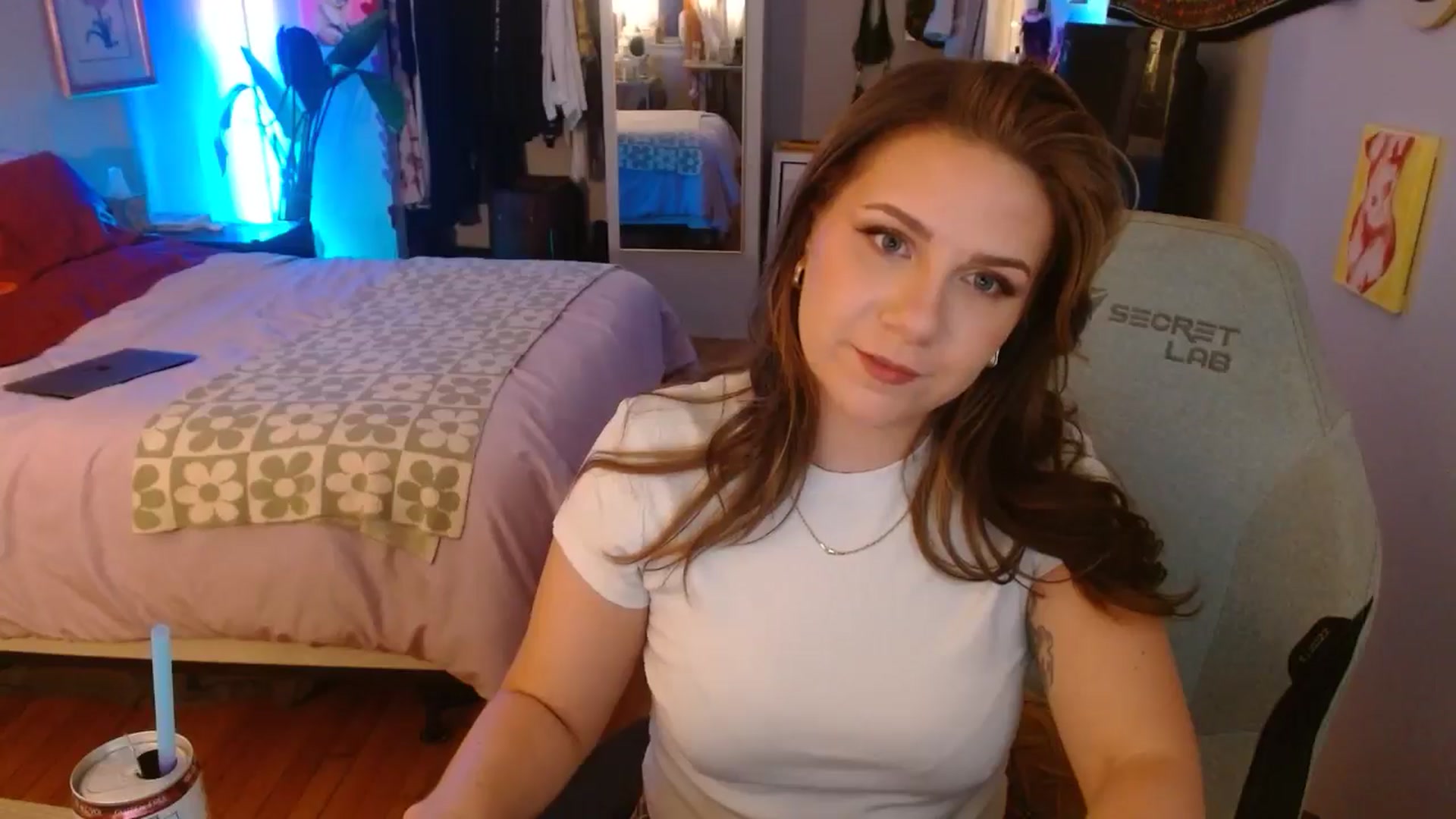 Gallery image thumbnail from Sweetestlilly's myfreecams stream on, 10/20/2024, 04:06 image 4 of 20