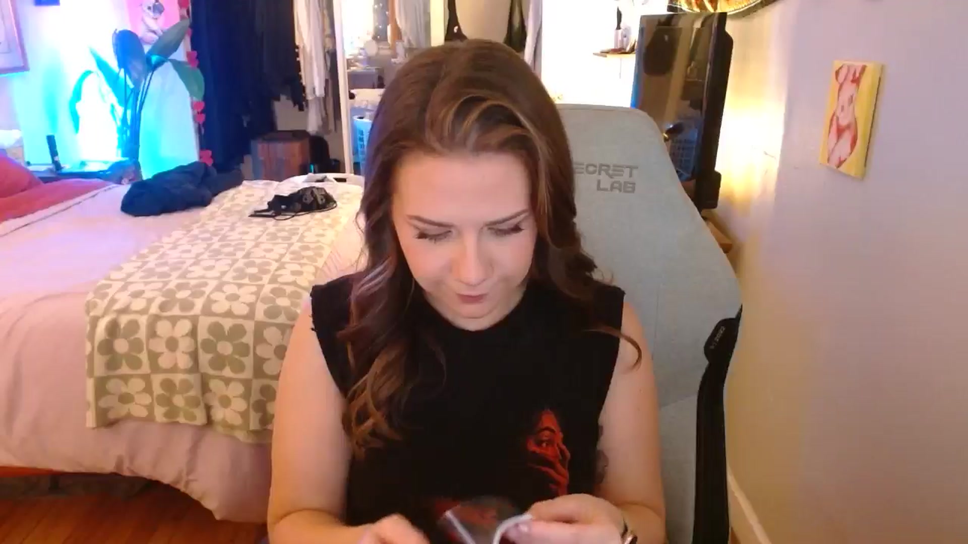 Gallery image thumbnail from Sweetestlilly's myfreecams stream on, 10/23/2024, 02:21 image 6 of 20